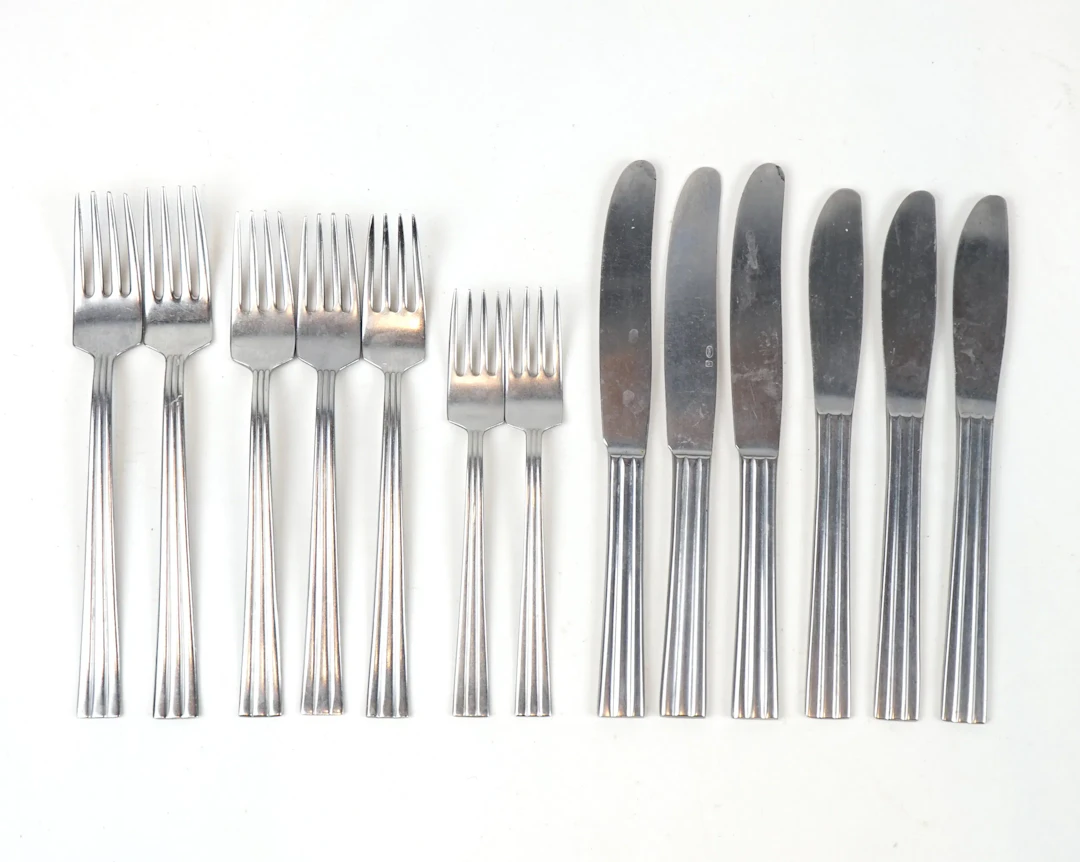 Folke Arström, set di posate, 13 pezzi, acciaio inox, ''Thebes'', Gense.