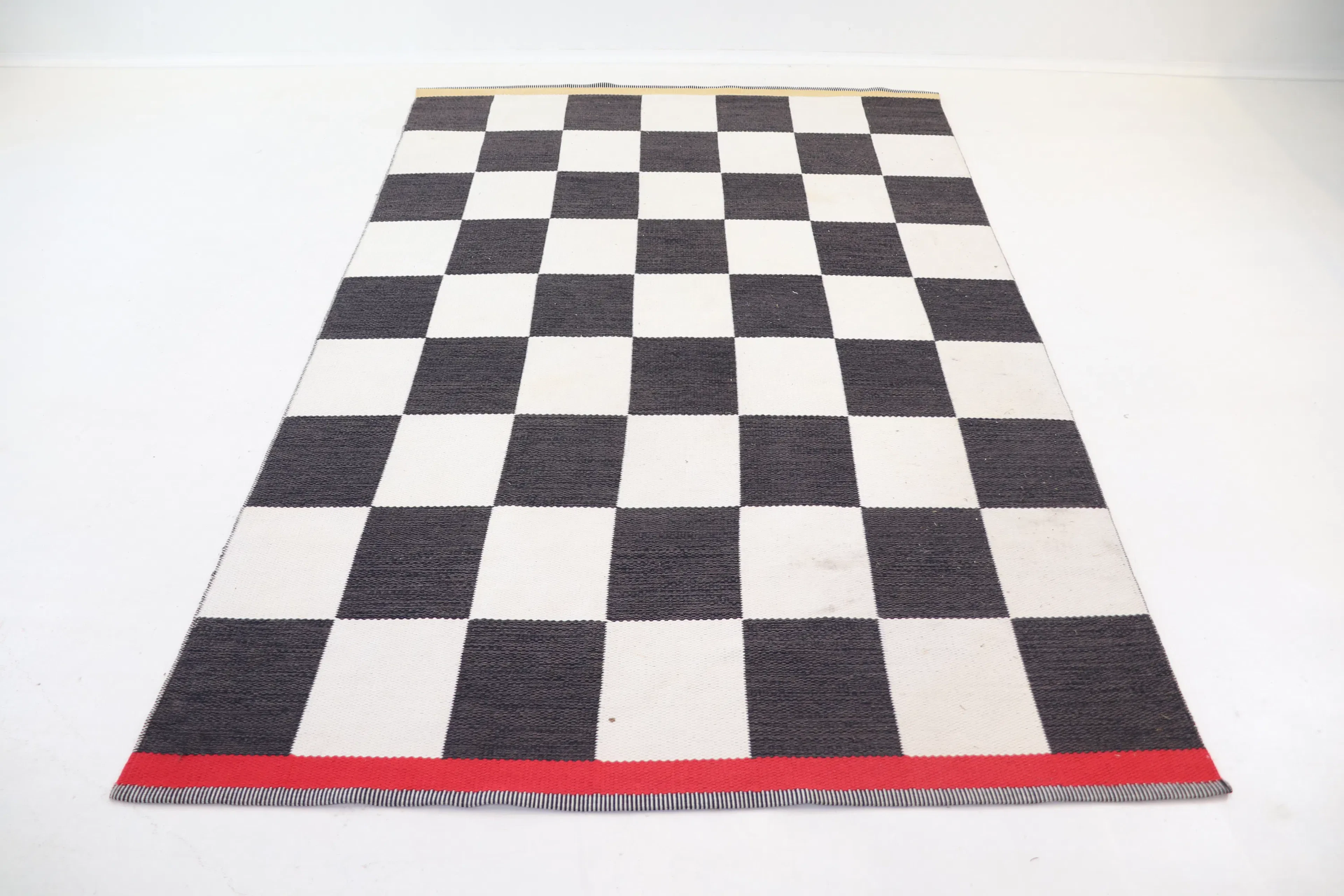 Gunilla Lagerhem Ullberg, ein Teppich, "Arcade Checkerboard", Kasthall.