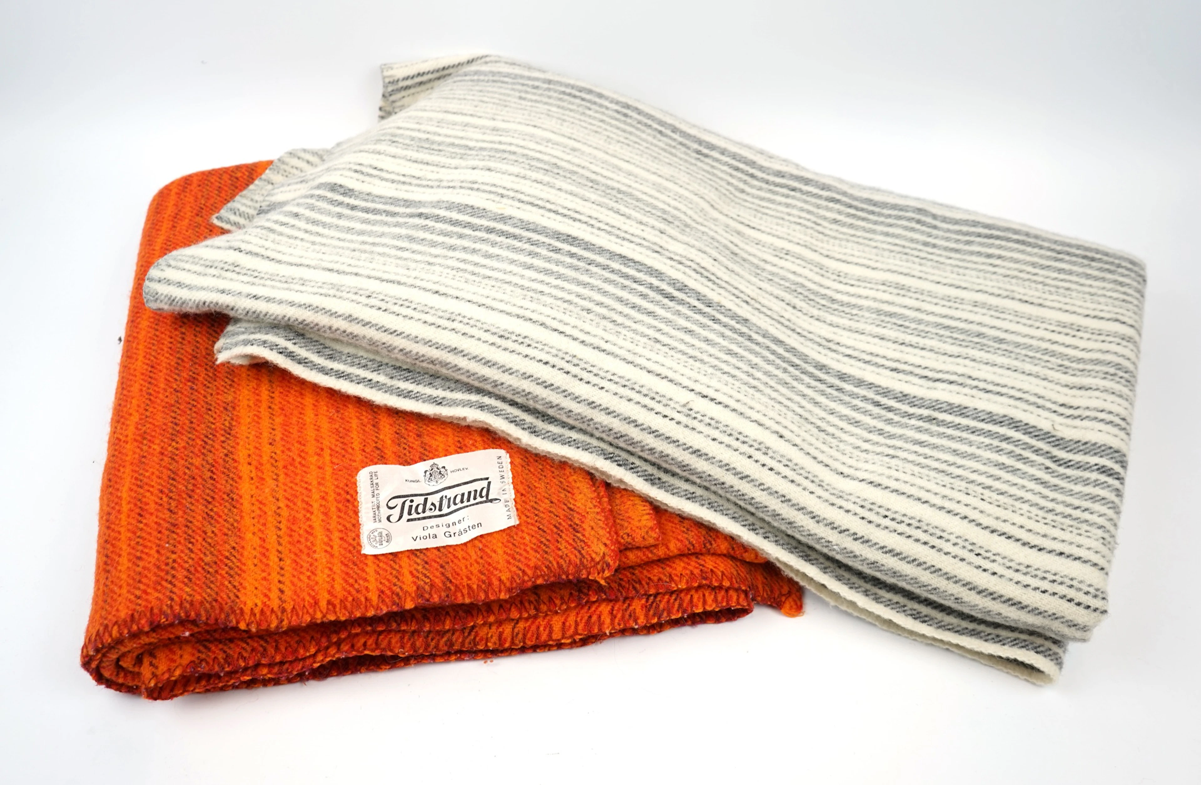 Viola Gråsten, a pair of wool, blankets, Tidstrand.