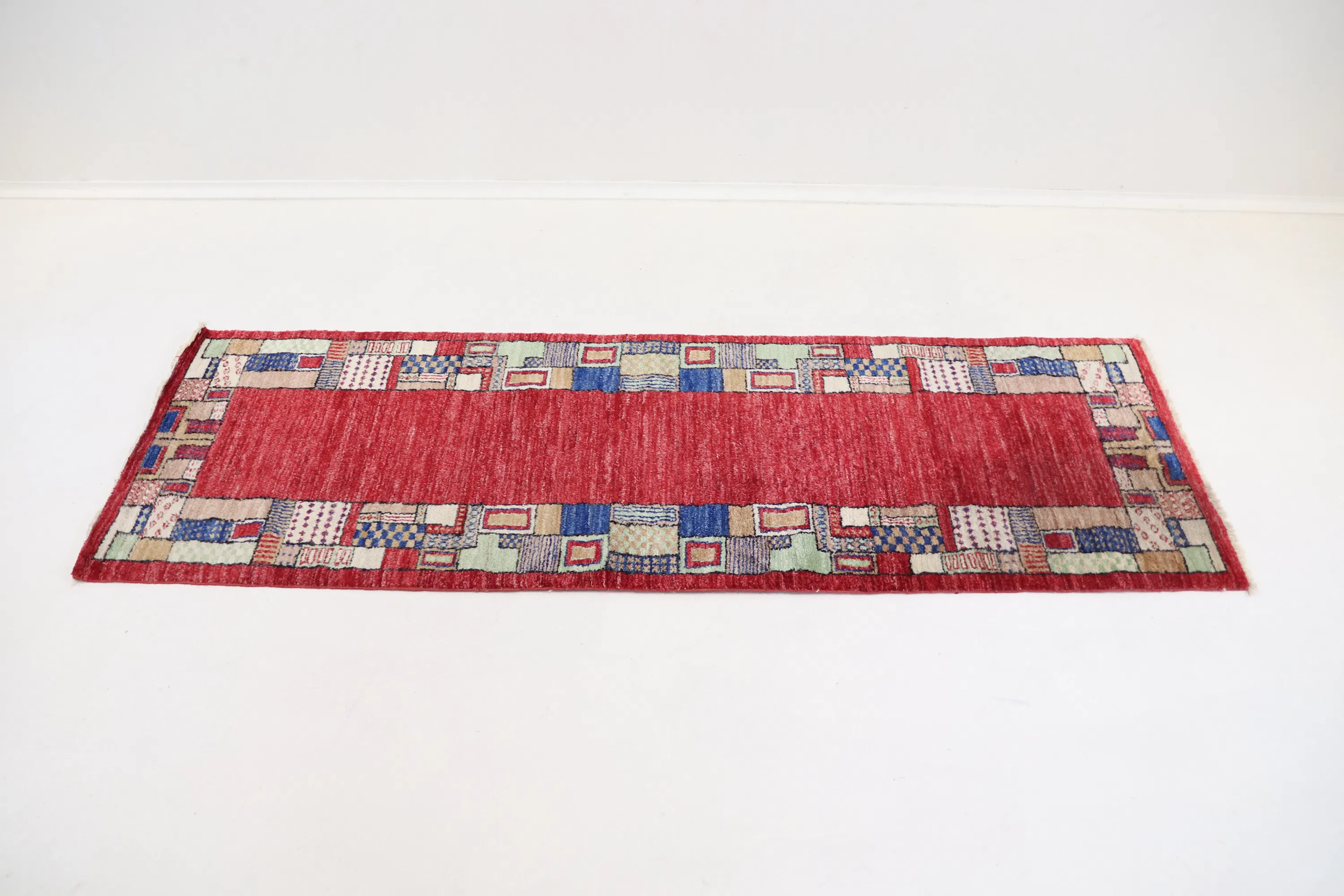 Gallery rug, wool.
