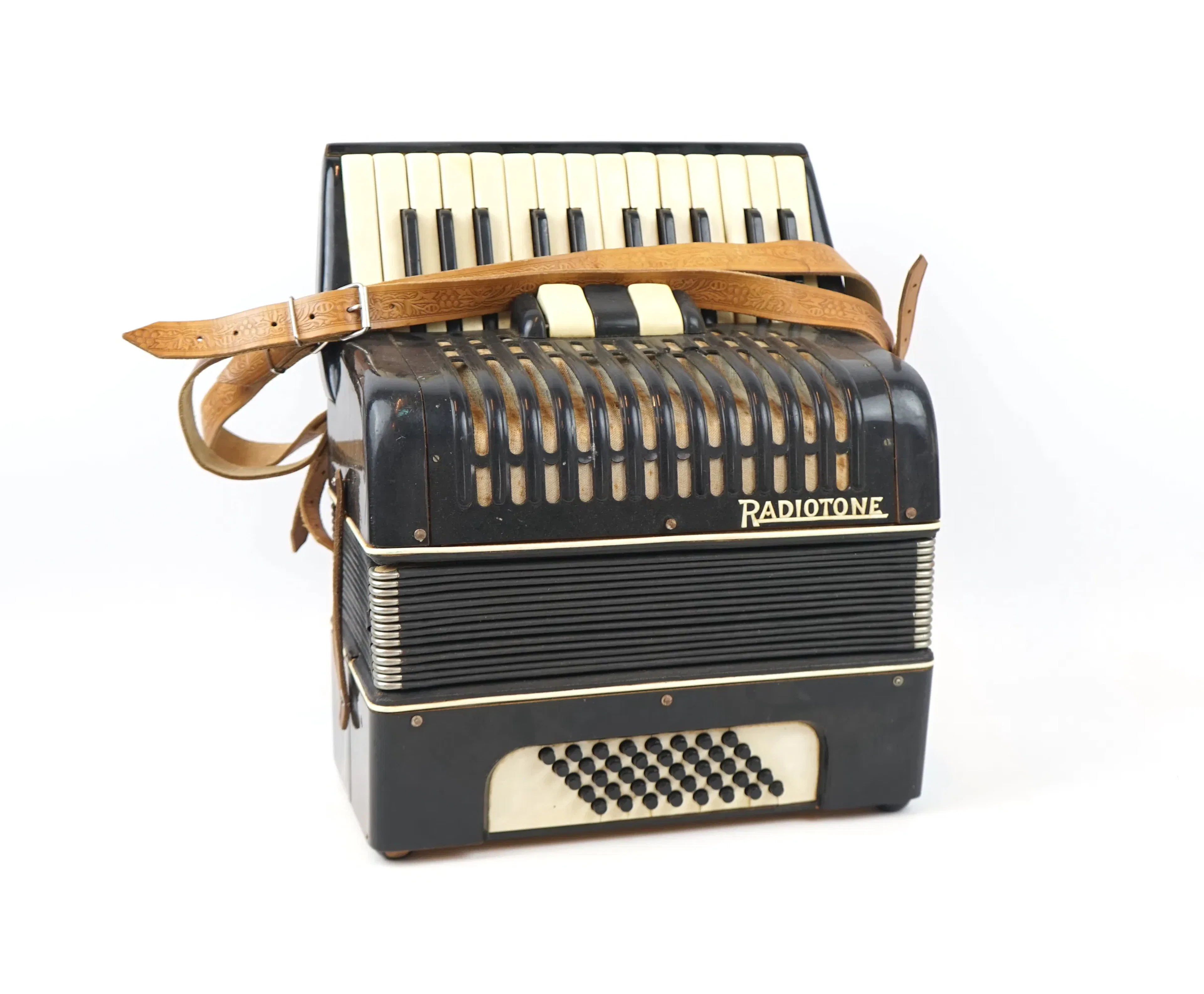 Dragspel, Radiotone.