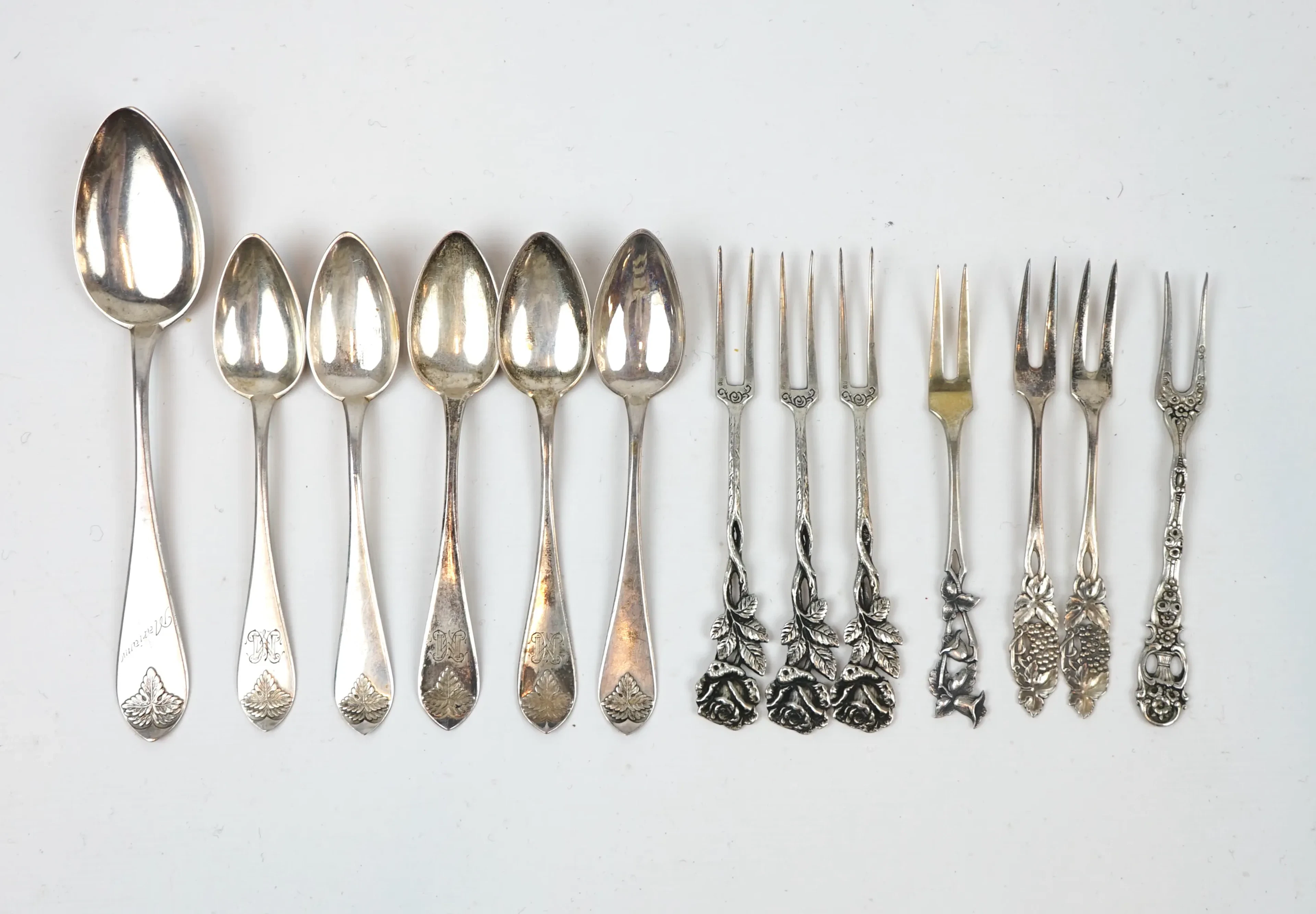 Forchette da cocktail, cucchiaini e cucchiaio da tavolo, 13 pezzi, argento 813, Finlandia.