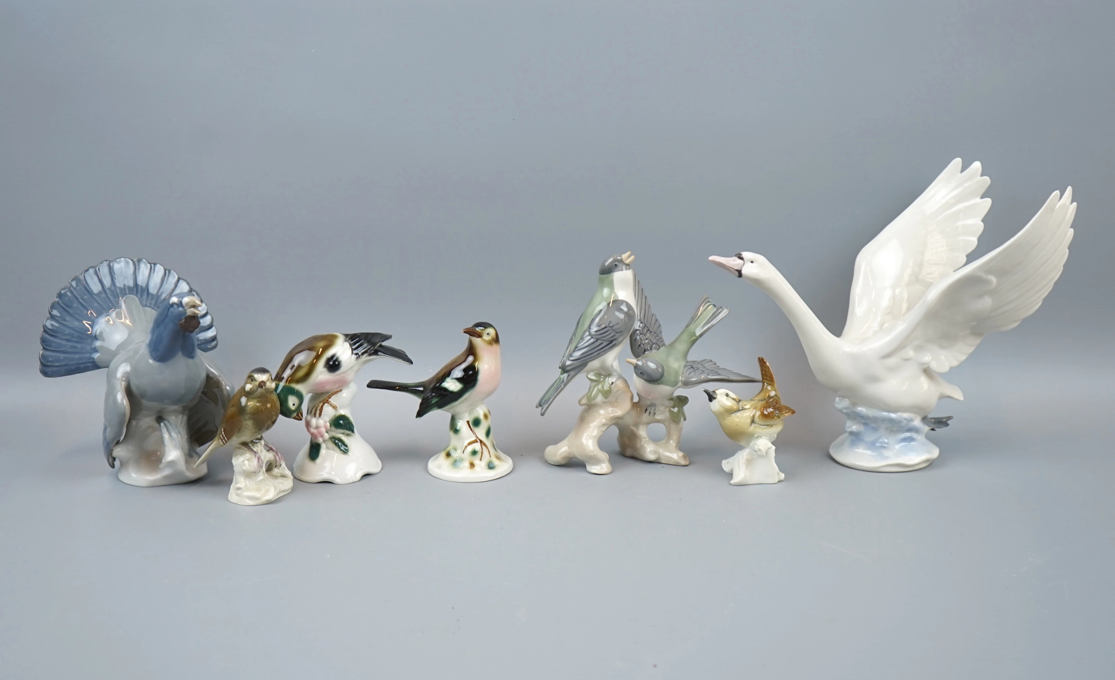Figuren, Vögel, 7 Teile, Porzellan.