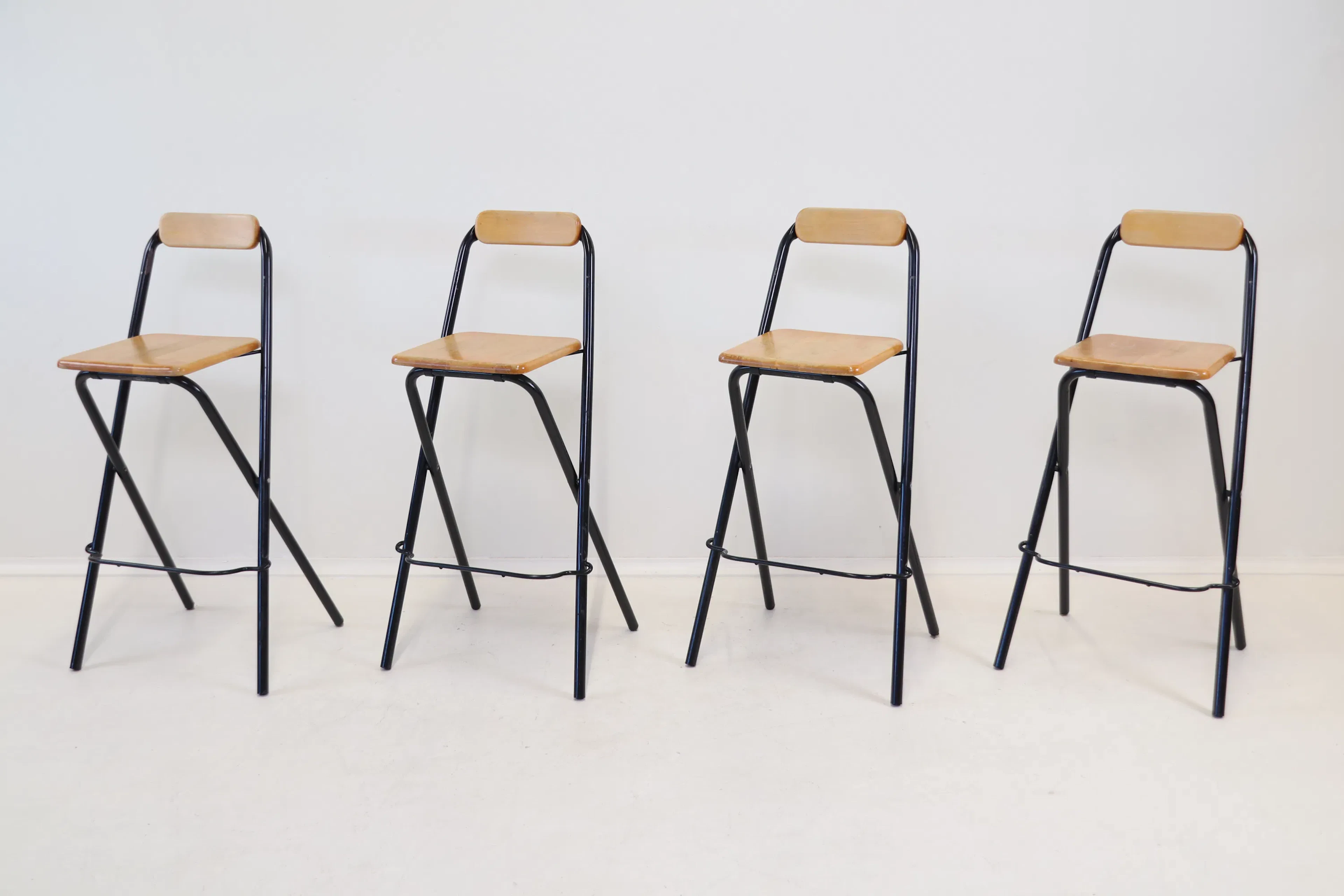 Sgabelli da bar, pieghevoli, 4 pezzi, legno/metallo, "Dennis", IKEA.