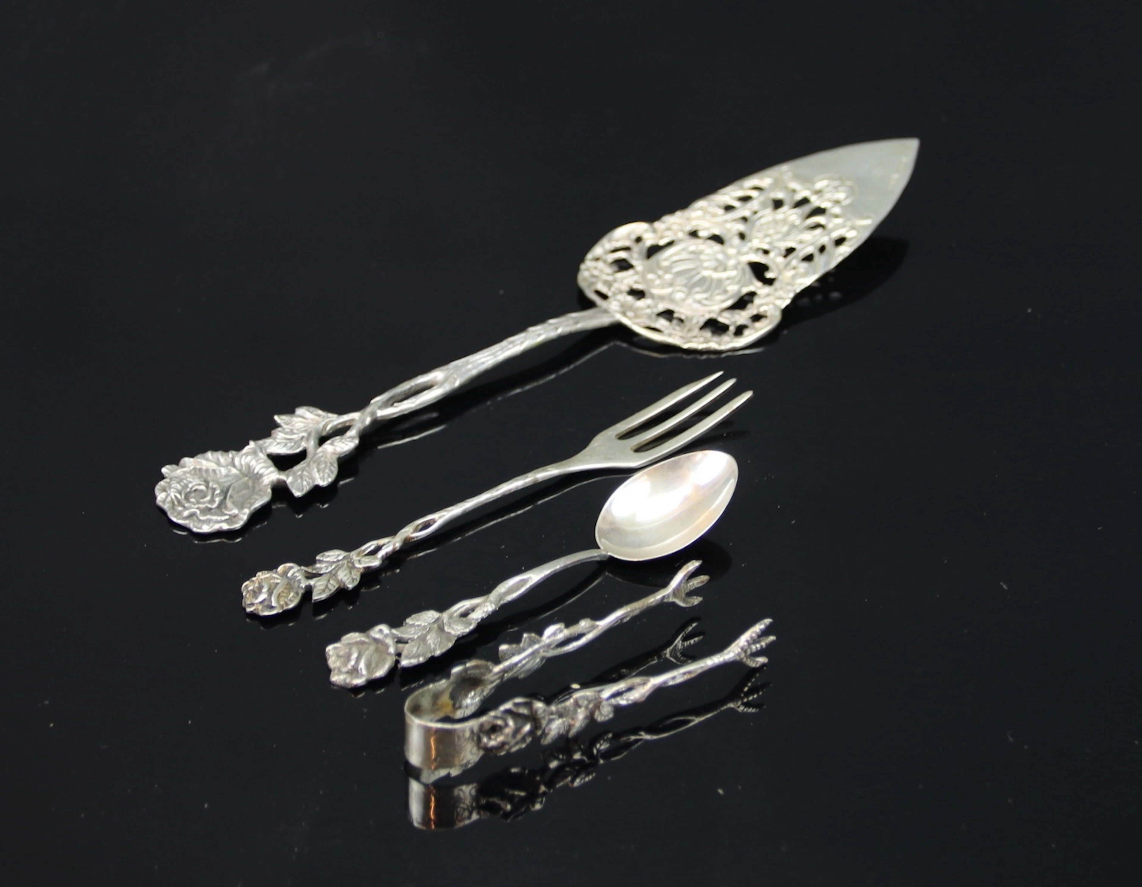 Pezzi di posate, 4 pezzi, argento, "La Rosa", 94 gr.