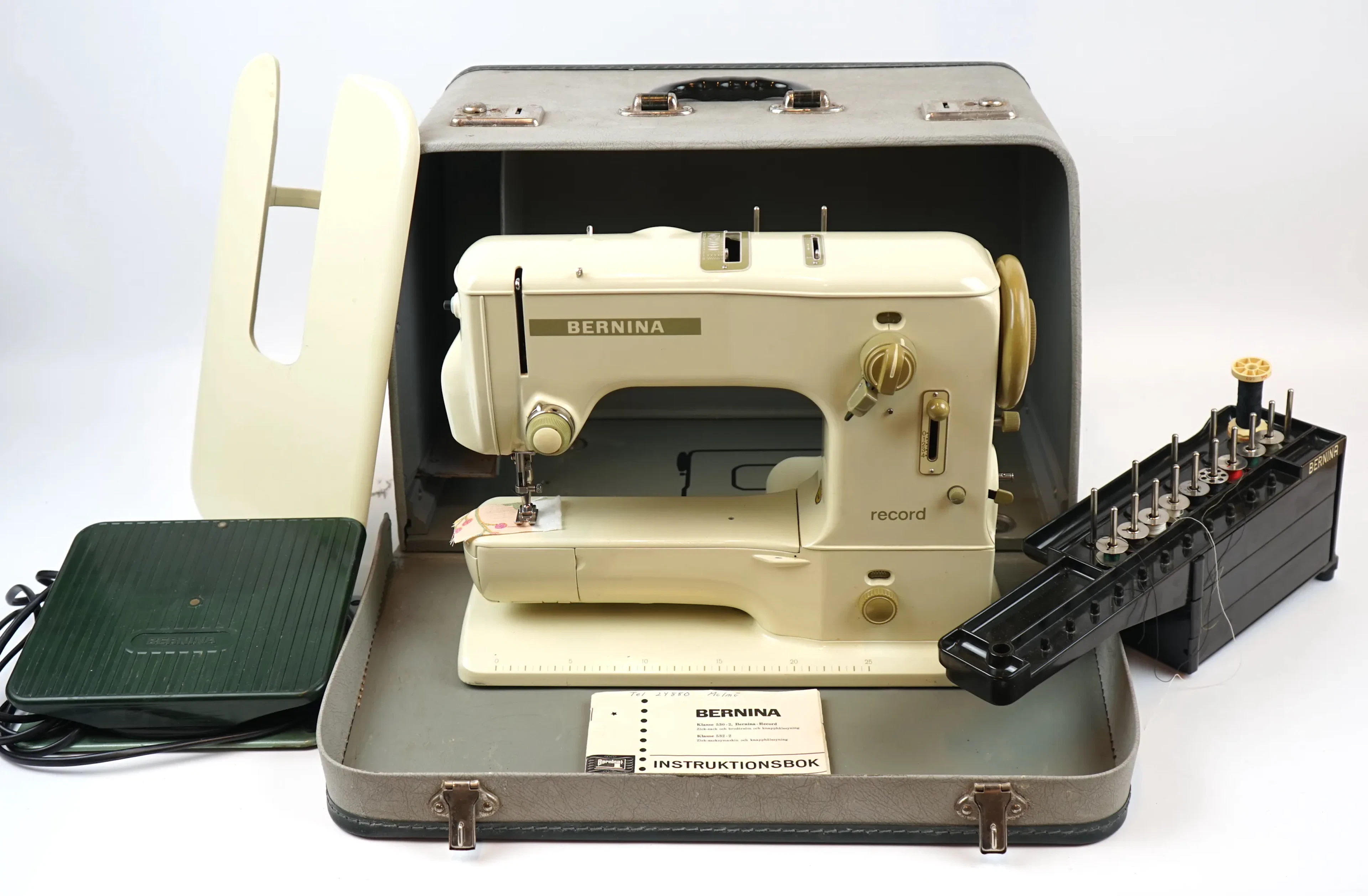 Machine à coudre, Bernina bilan 530-2.