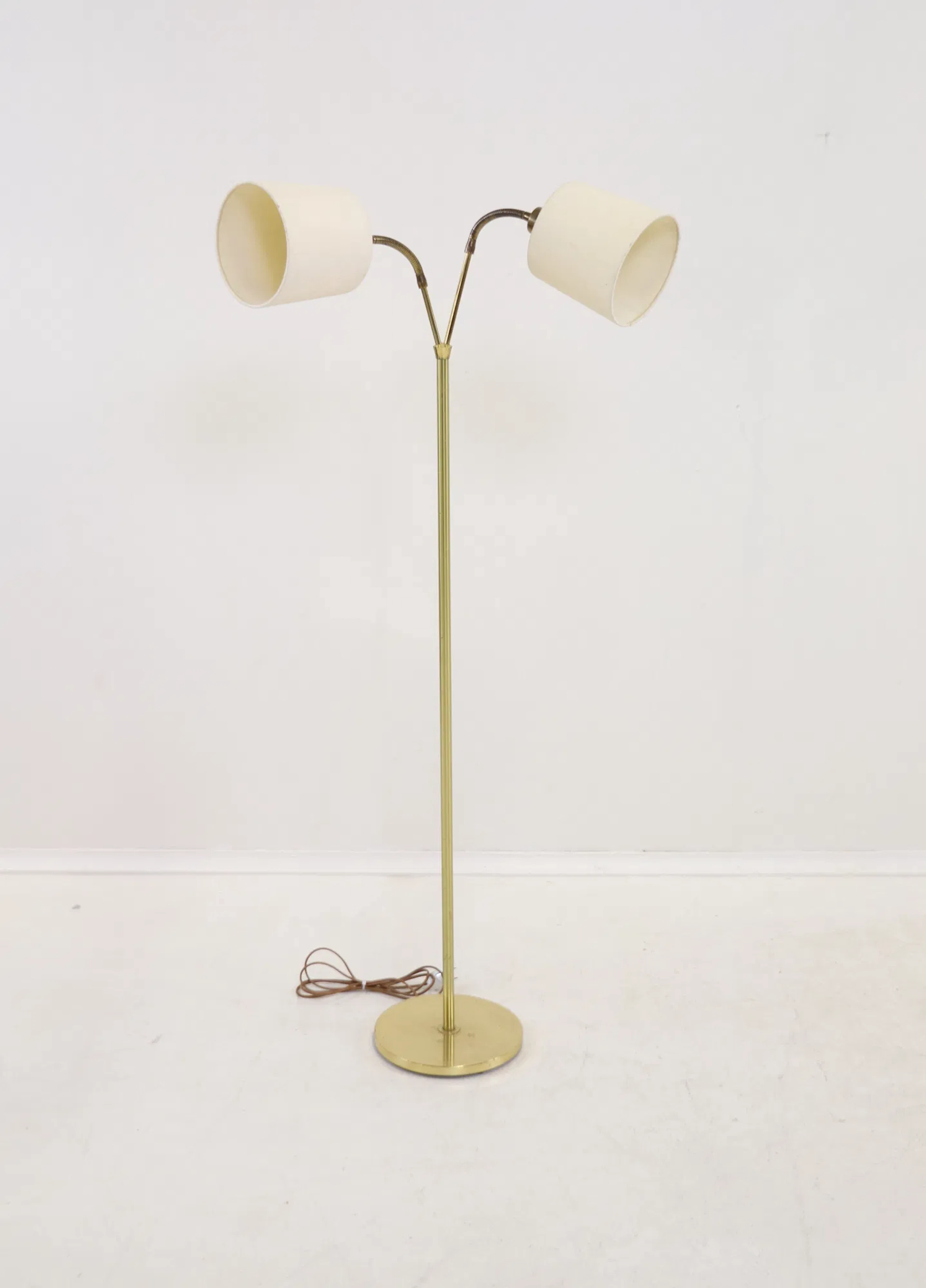 Floor lamp, 2 light points, adjustable, metal.