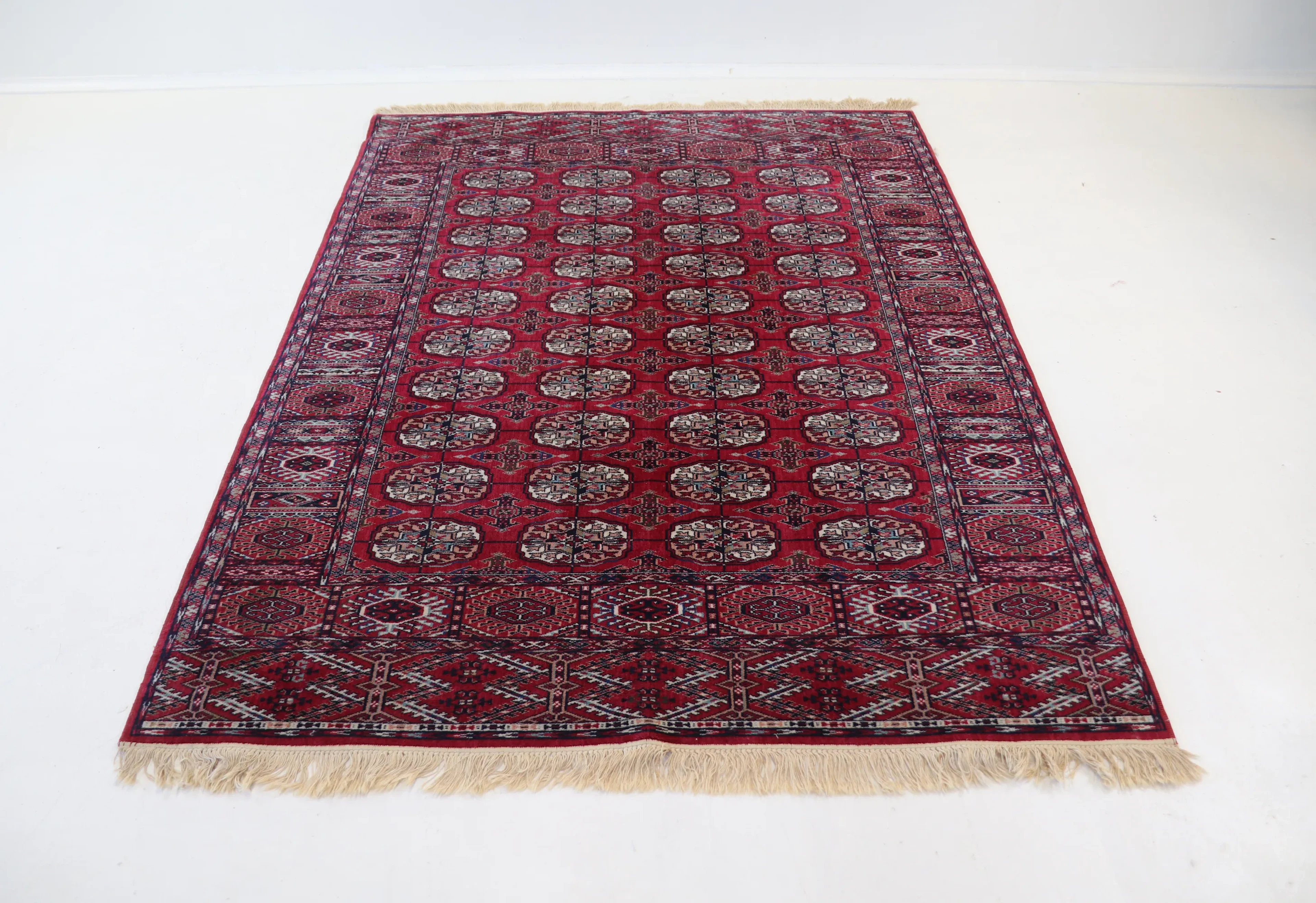 Alfombra, estilo oriental, lana.