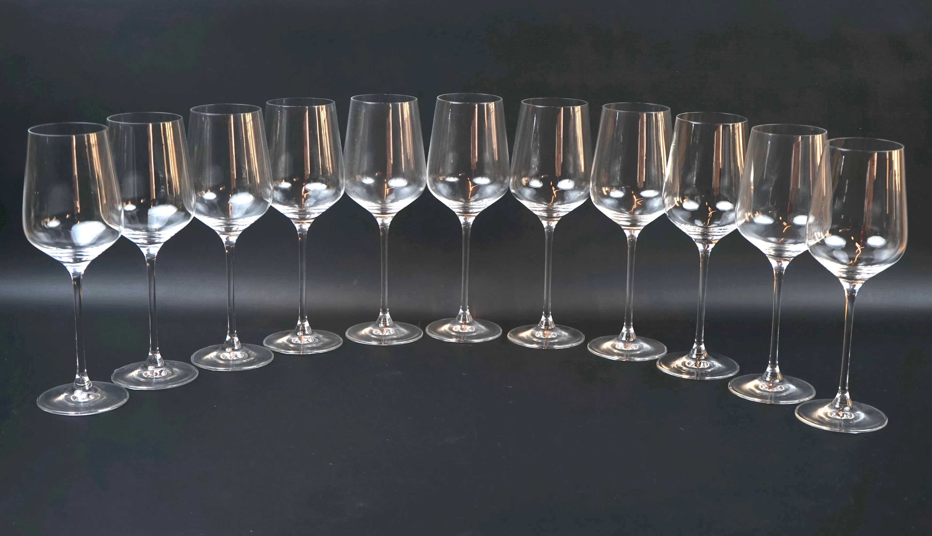 Wine glasses, 11 pcs, Table Top Stories.