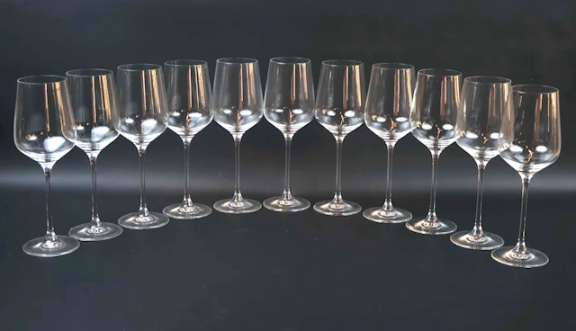 Wine glasses, 11 pcs, Table Top Stories.