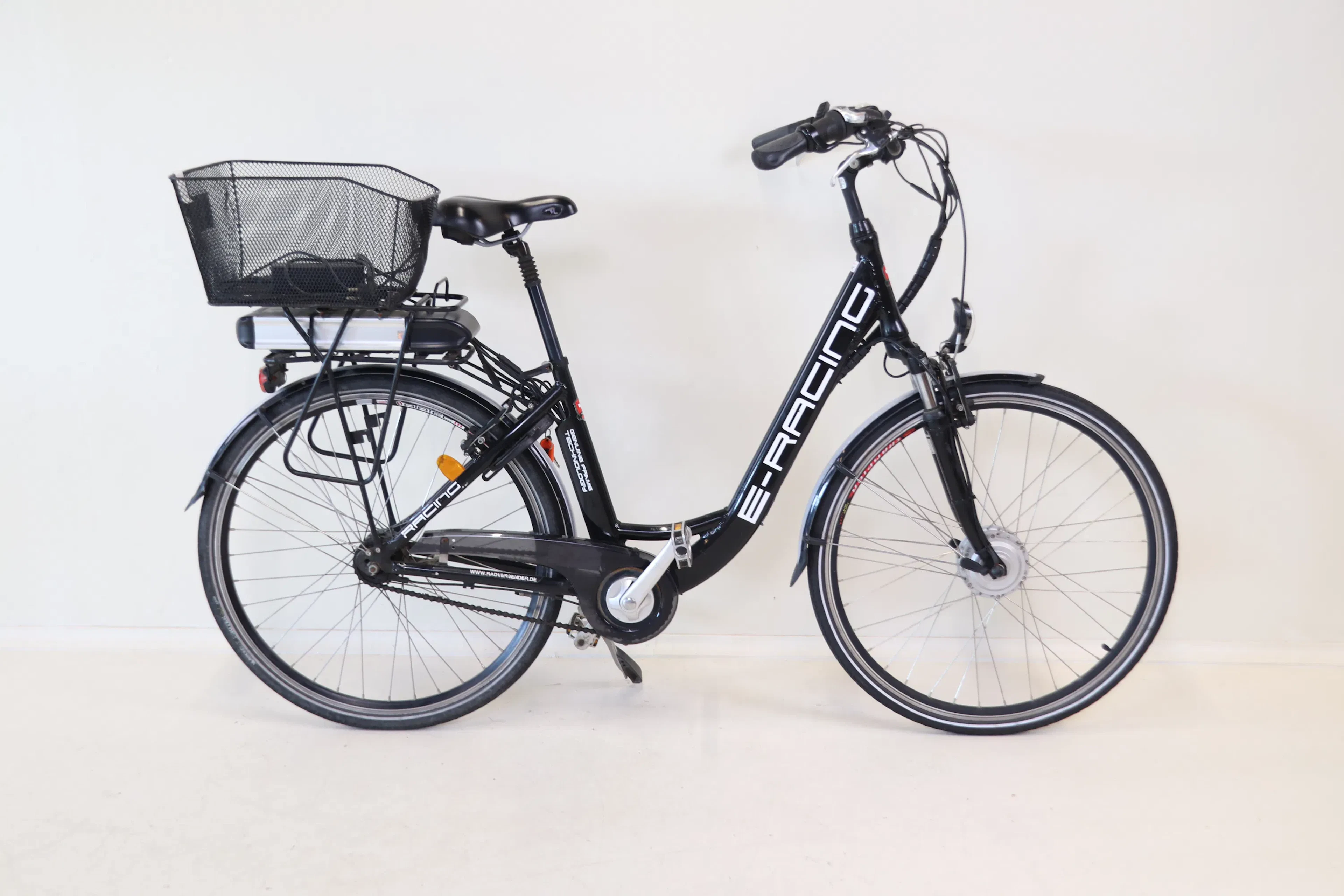 Elcykel, 7 växlar, 28 tum, E-Racing.