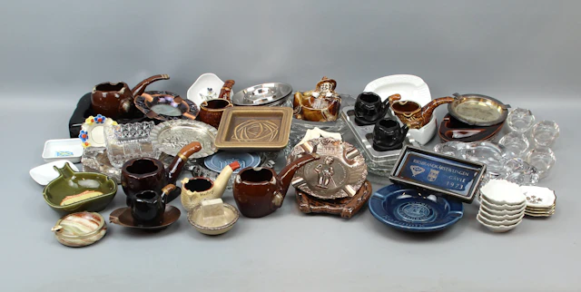 Tobakiana, un lote, varios materiales.