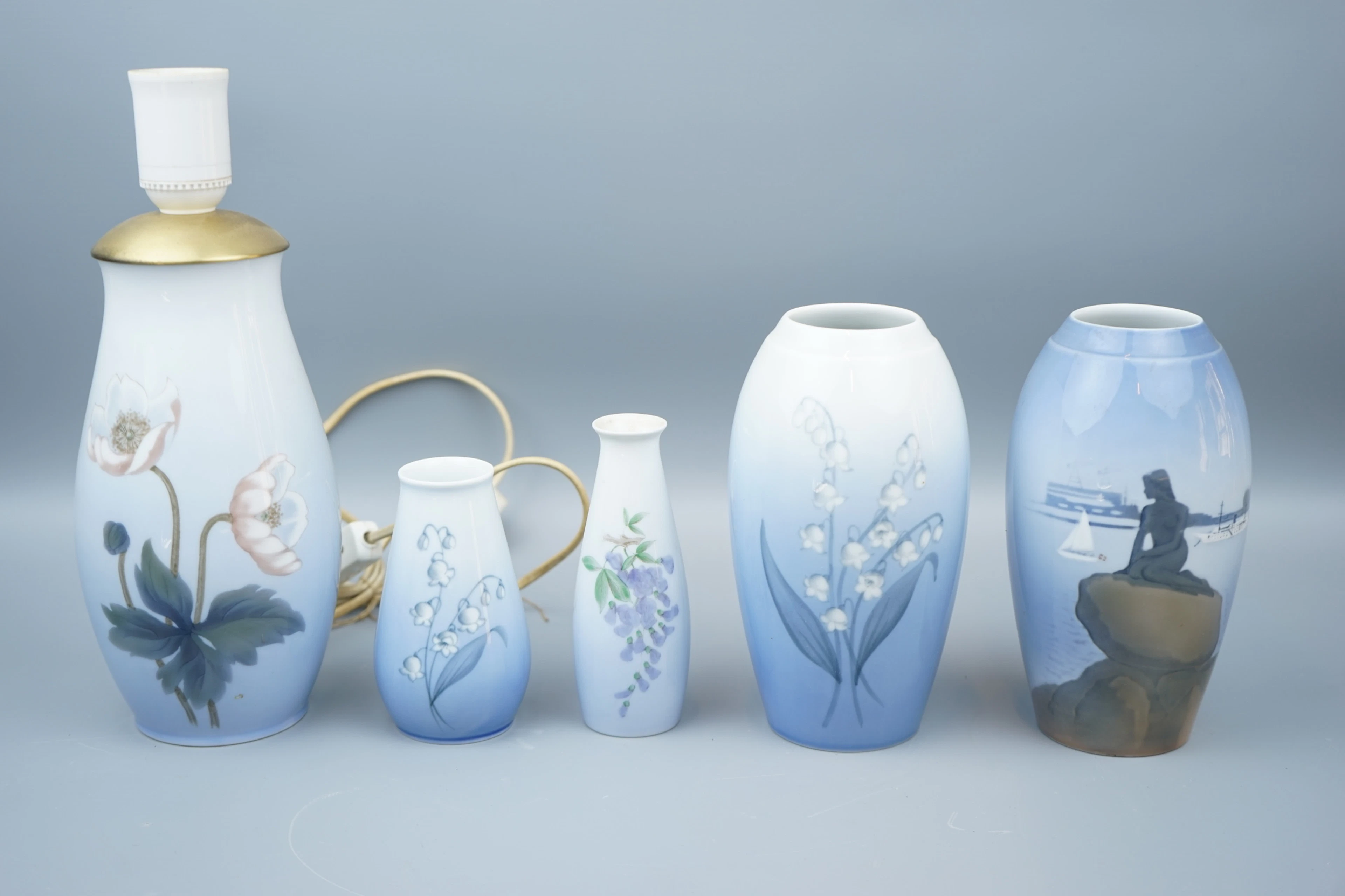 Lampada da tavolo e vasi, 5 pezzi, porcellana, Bing & Grondahl.