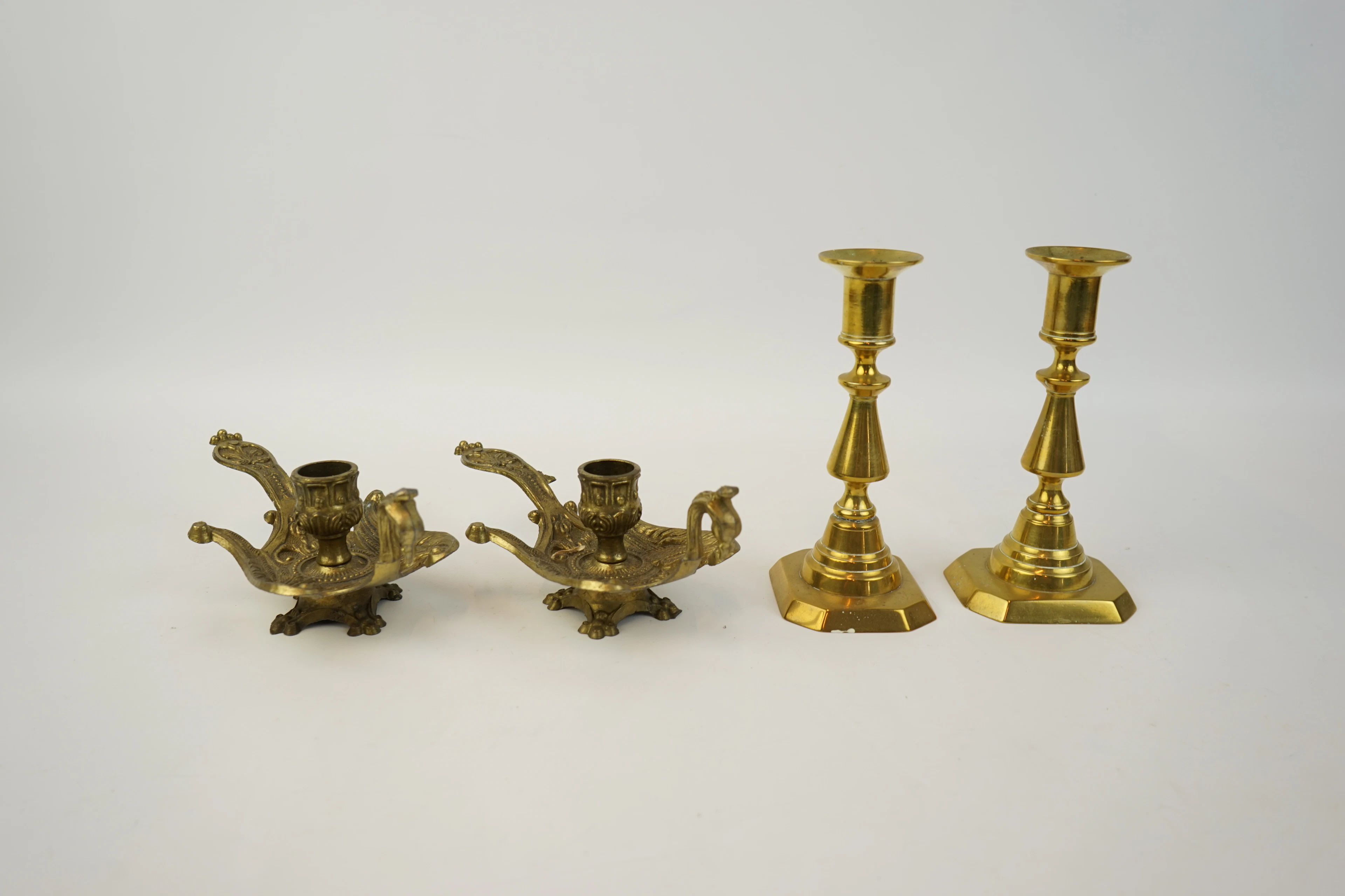 Bougeoirs, 2 paires, laiton, années 1900.