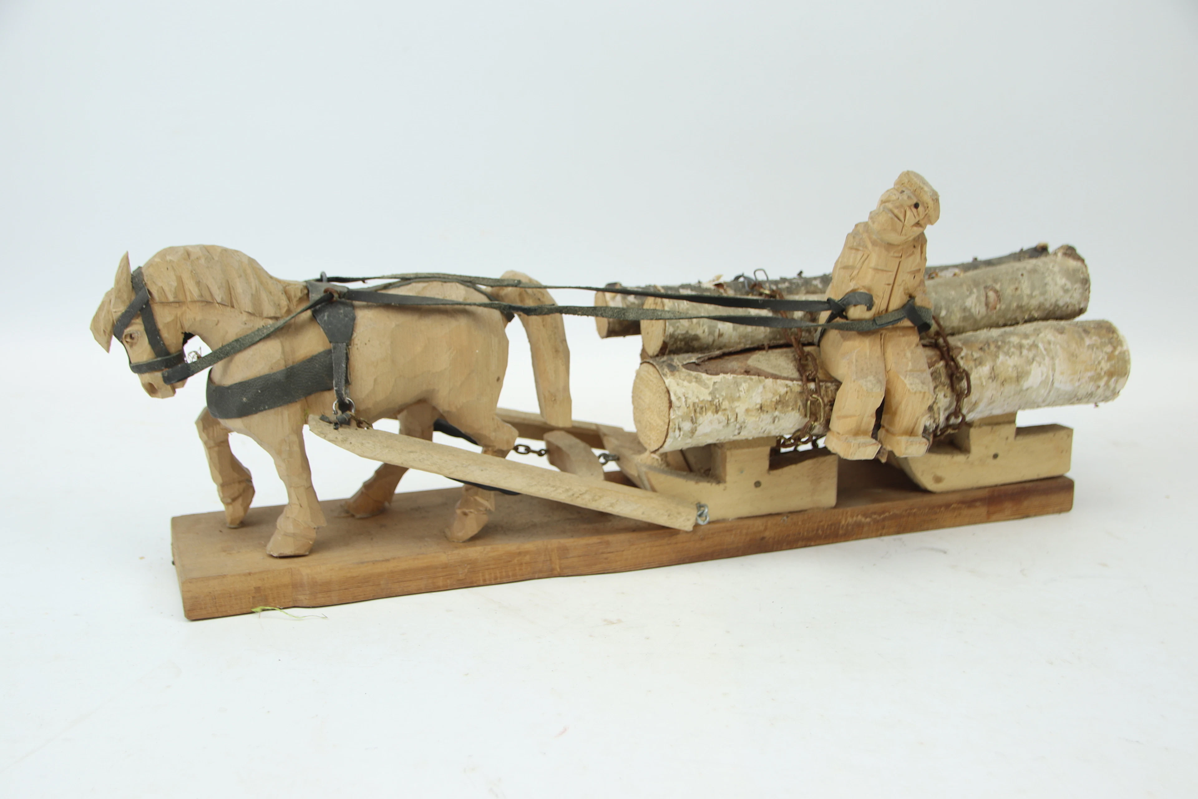 John Olsson, Jämshög, una scultura in legno, firmata, datata 1990.