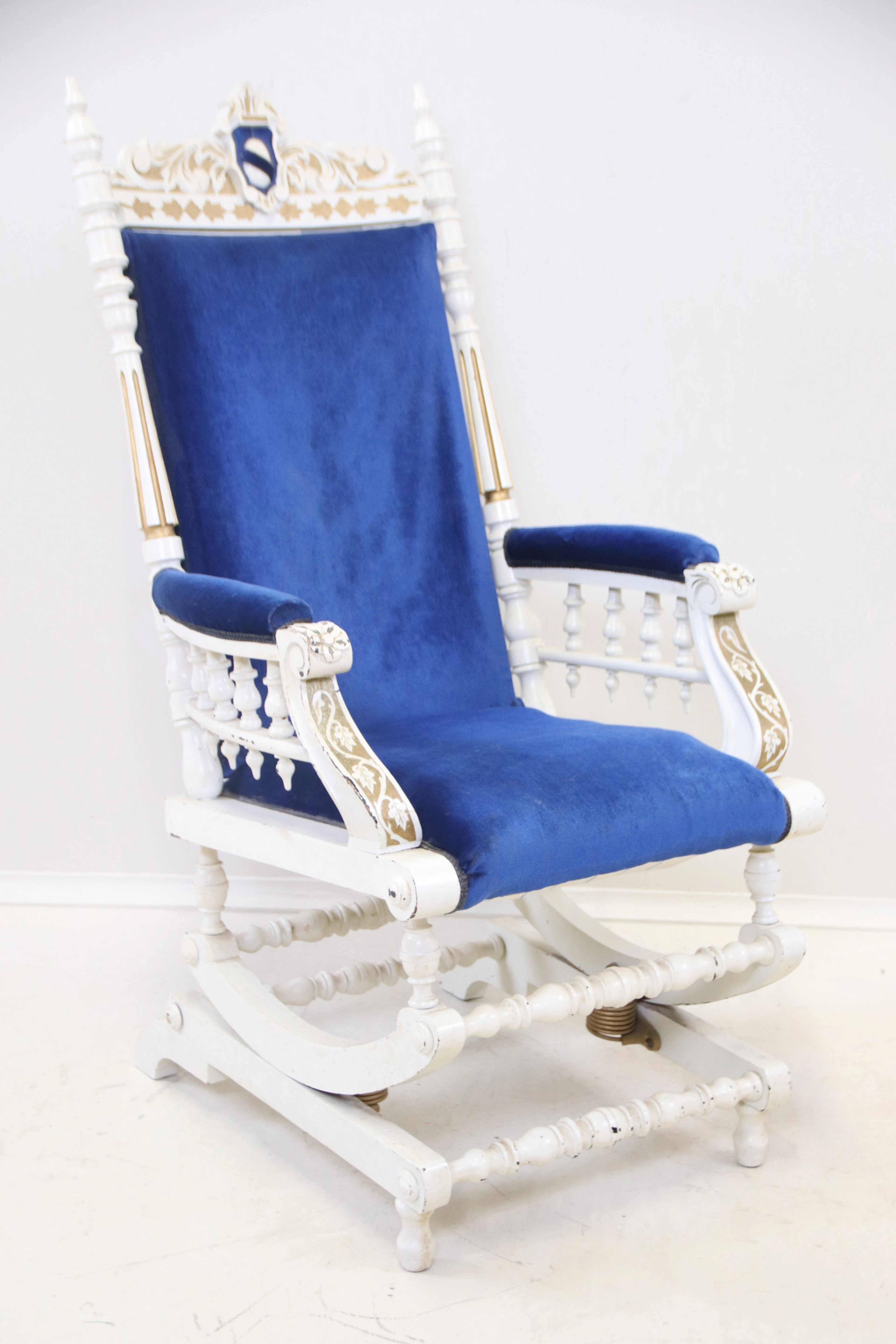 Mecedora americana, madera/textil, la segunda mitad del siglo XIX.
