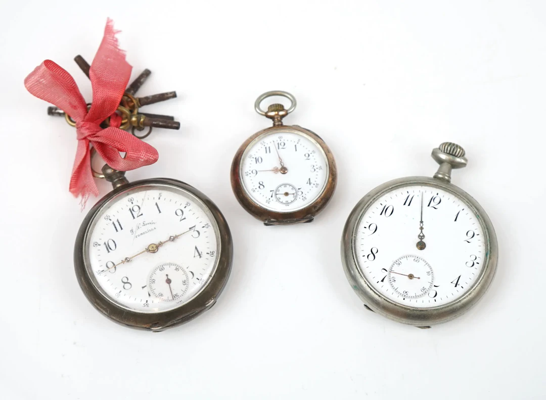 Pocket watch, 3 pcs, of which 2 pcs in silver.