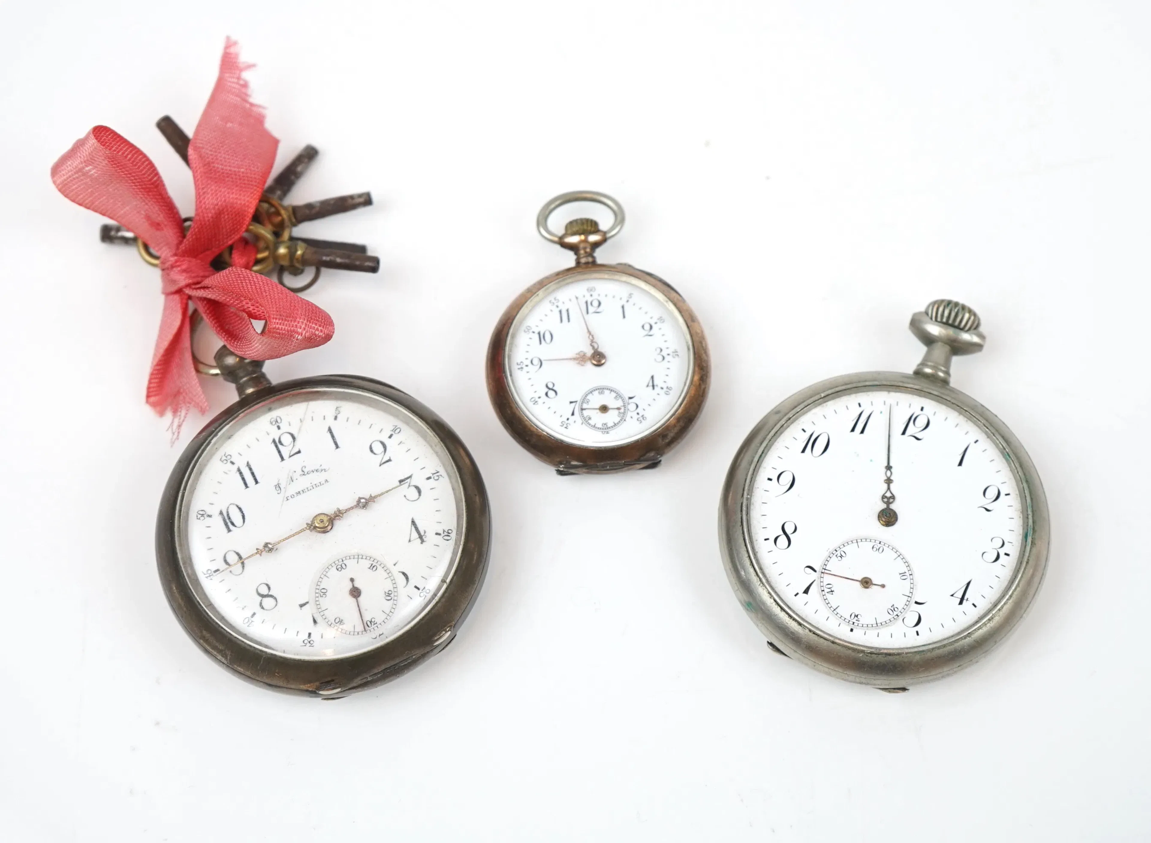 Pocket watch, 3 pcs, of which 2 pcs in silver.