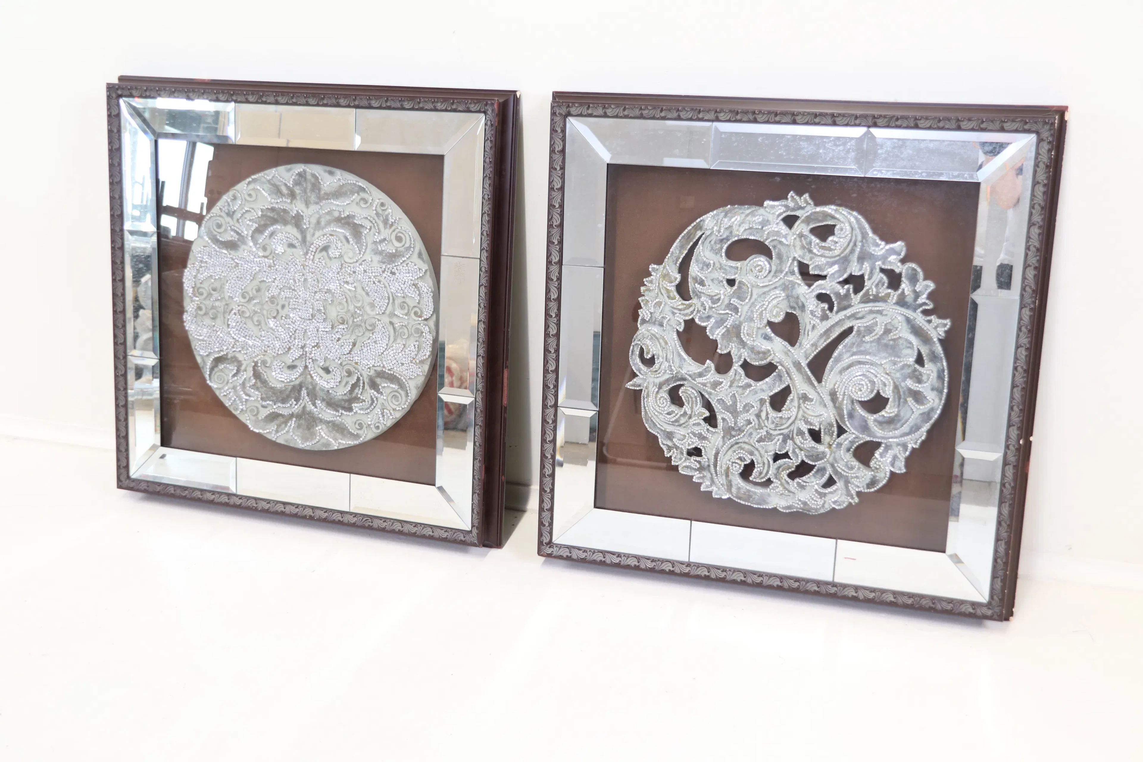 Wall decorations on concrete slab, with mirrors, 2 pcs, wooden frame.