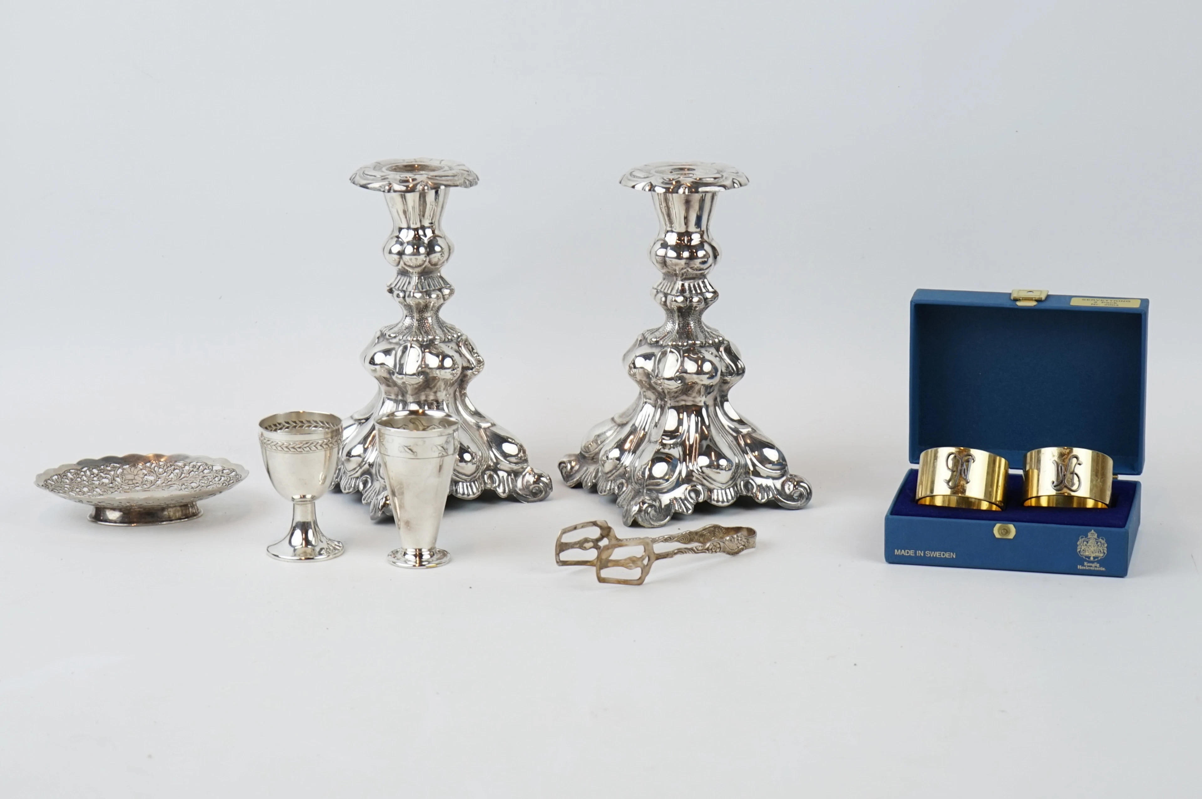Plato, servilleteros, etc., 8 piezas, plata/alpaca/latón, incluido Skultuna.