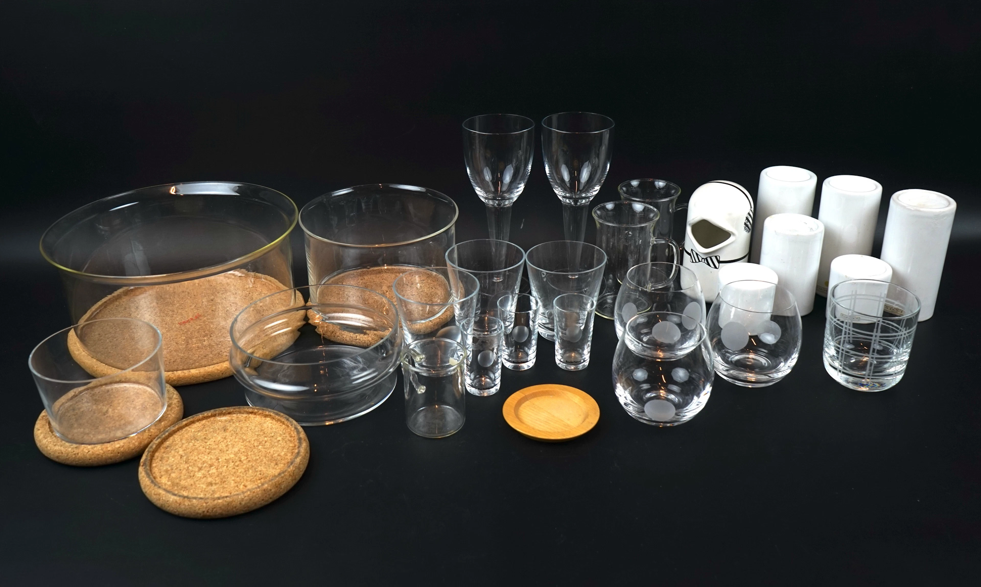 Schalen, Kerzenhalter usw., eine Charge, Glas/Porzellan, darunter Signe Persson-Melin.