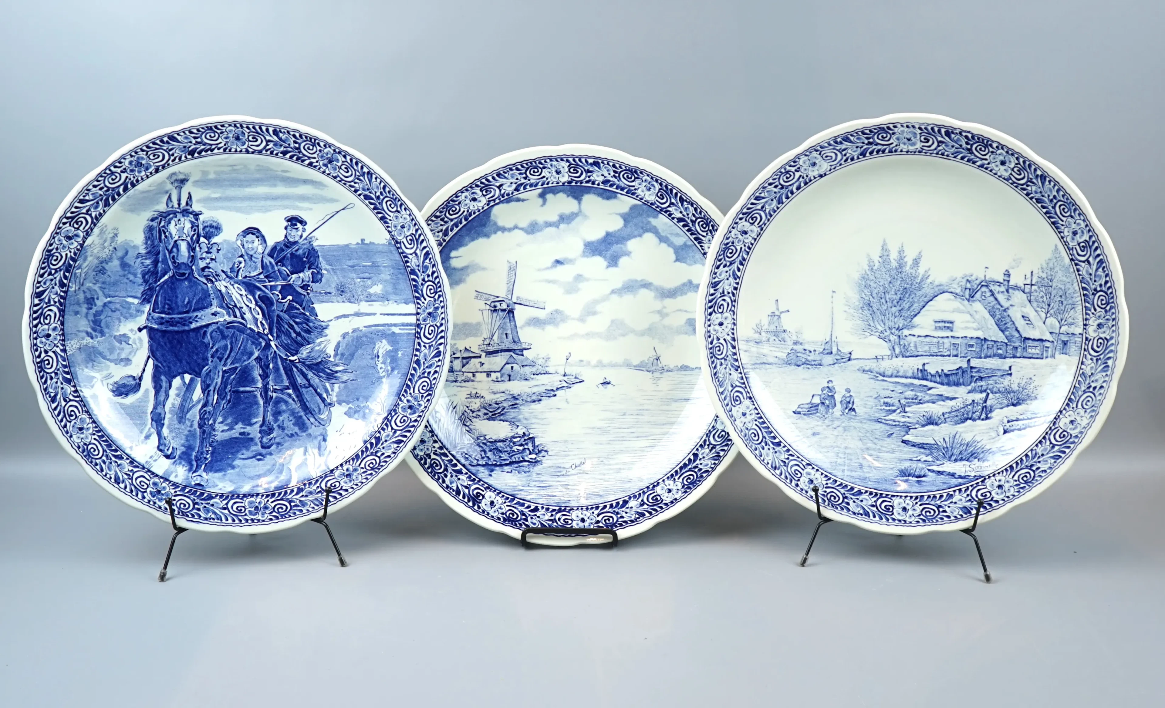 Plateau mural, 3 pièces, porcelaine, Delfts, Bosch Belgique.