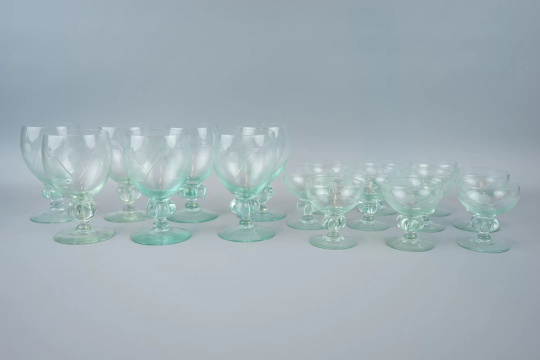 Wine glasses and liqueur glasses, 7+10 pcs, green-tinted glass, etched décor, Trelleborg