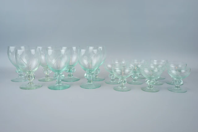 Wine glasses and liqueur glasses, 7+10 pcs, green-tinted glass, etched décor, Trelleborg