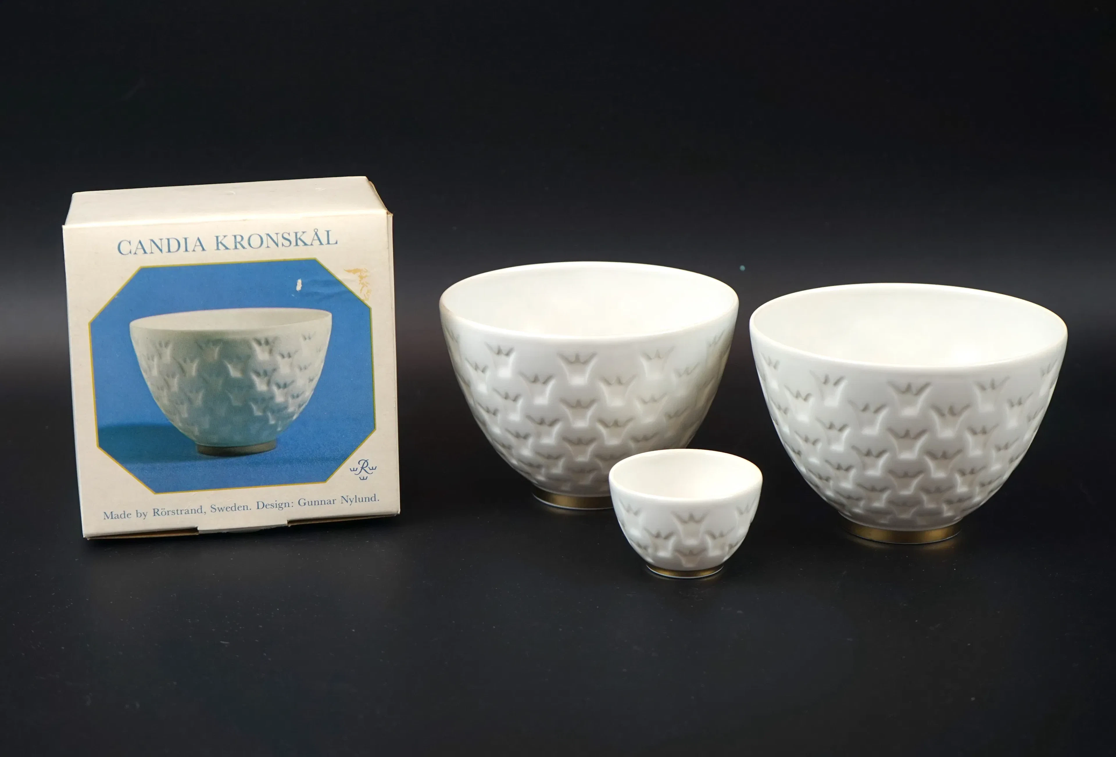 Gunnar Nylund, skålar, 3 st, fältspatporslin, ''Candia Kronskål'', Rörstrand.