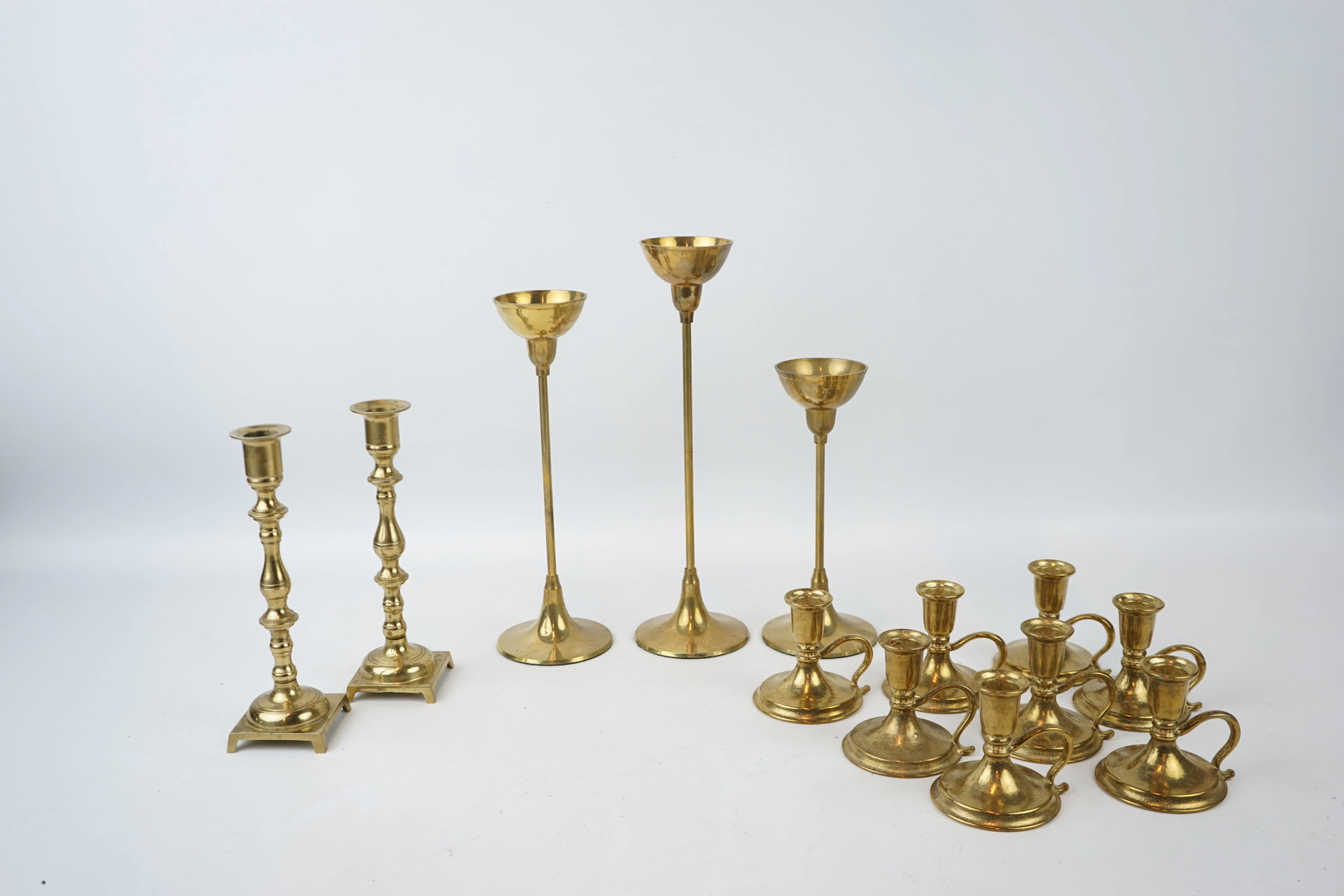 Bougeoirs, 13 pièces, laiton, contemporain.