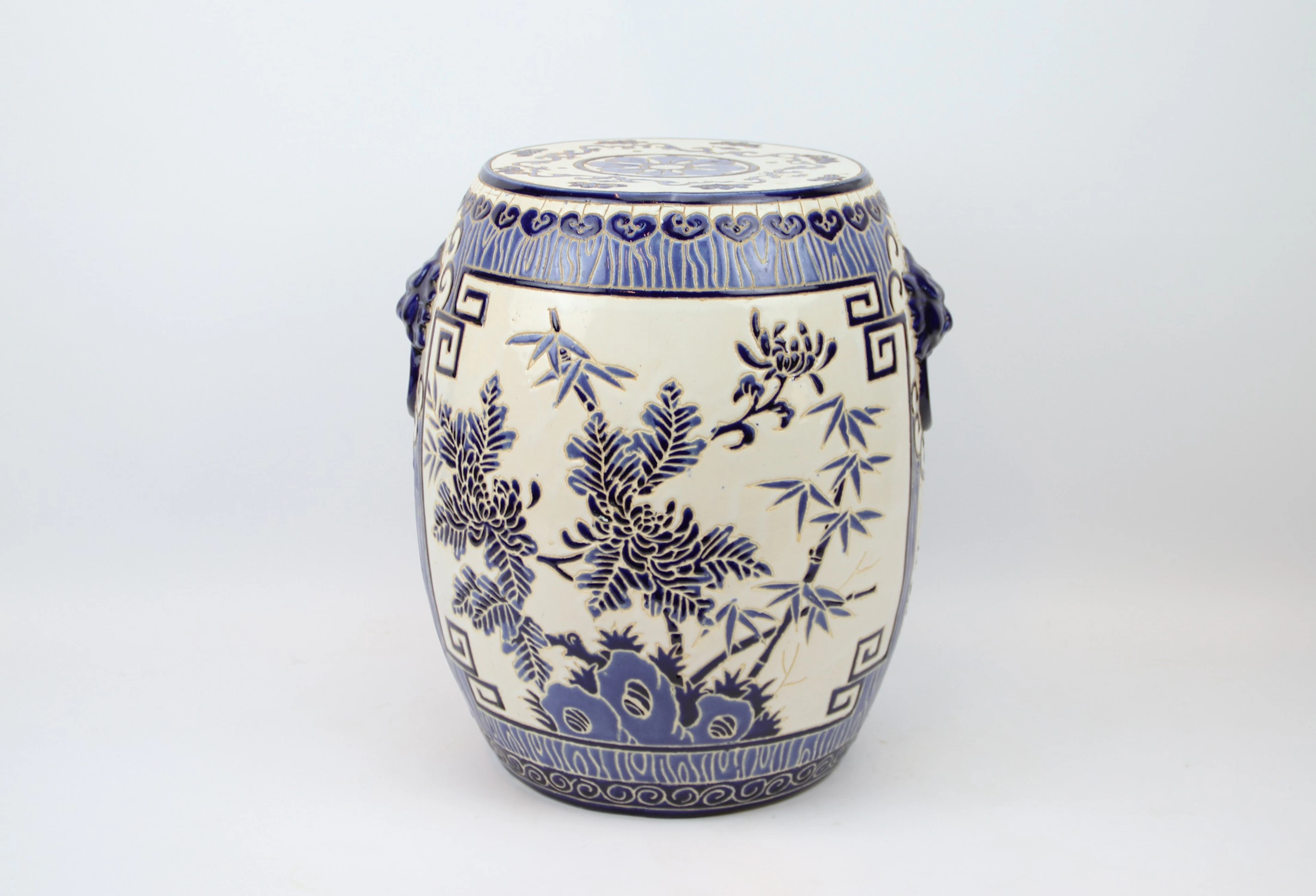 Hocker, Keramik, Porzellan.