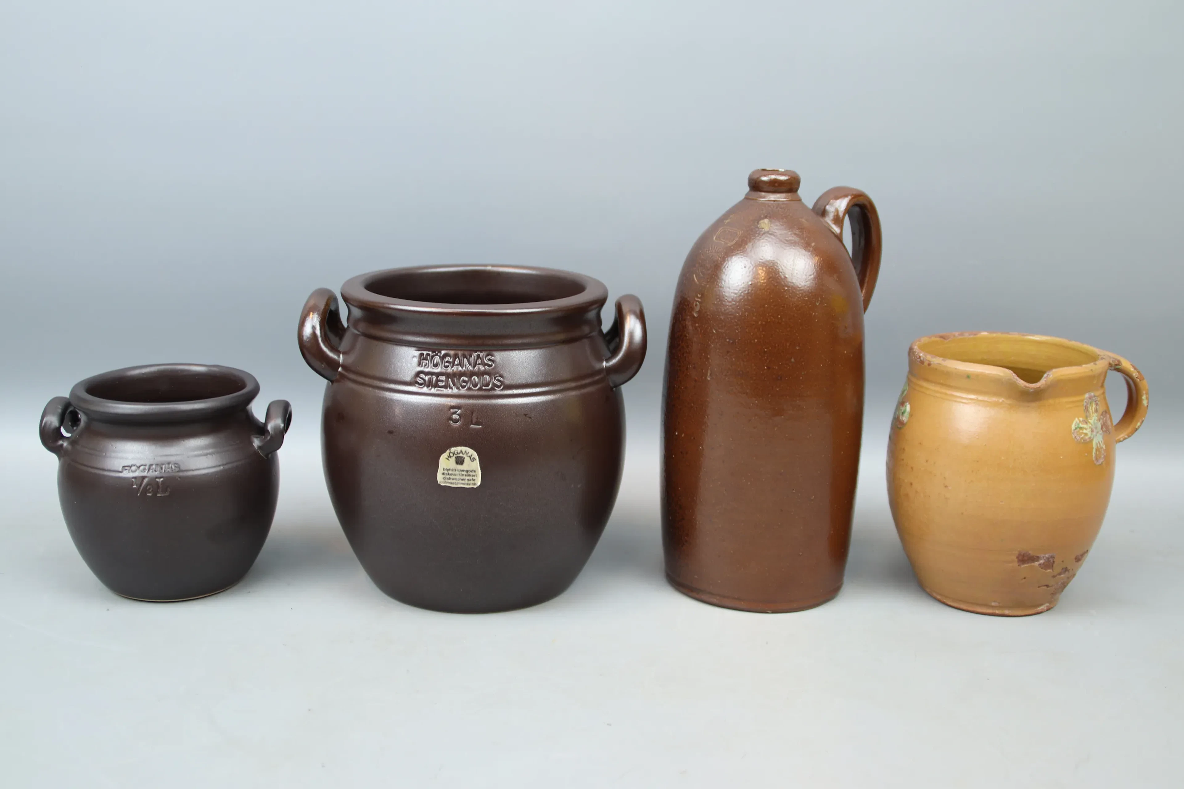 Tazze, 4 pezzi, ceramiche, inclusa Höganäs.