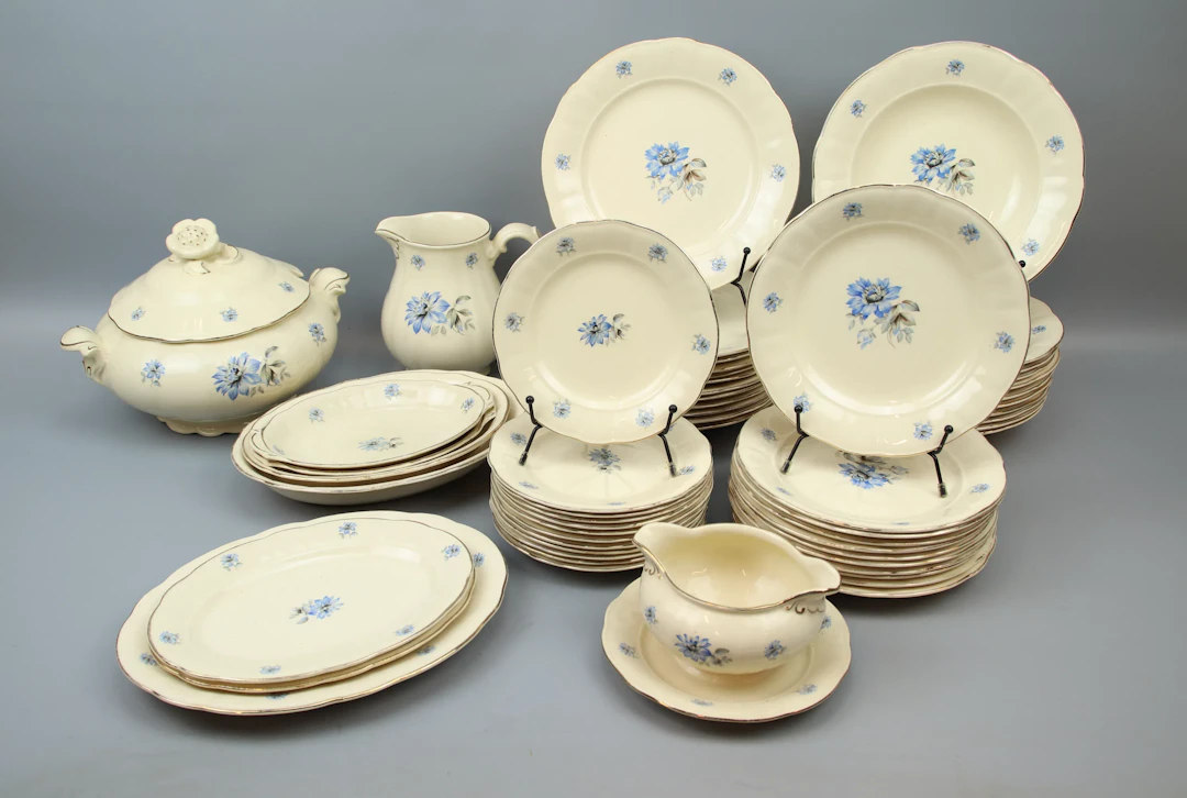 Dinnerware, 56 pieces, porcelain, "Anna-Bell", Rörstrand.
