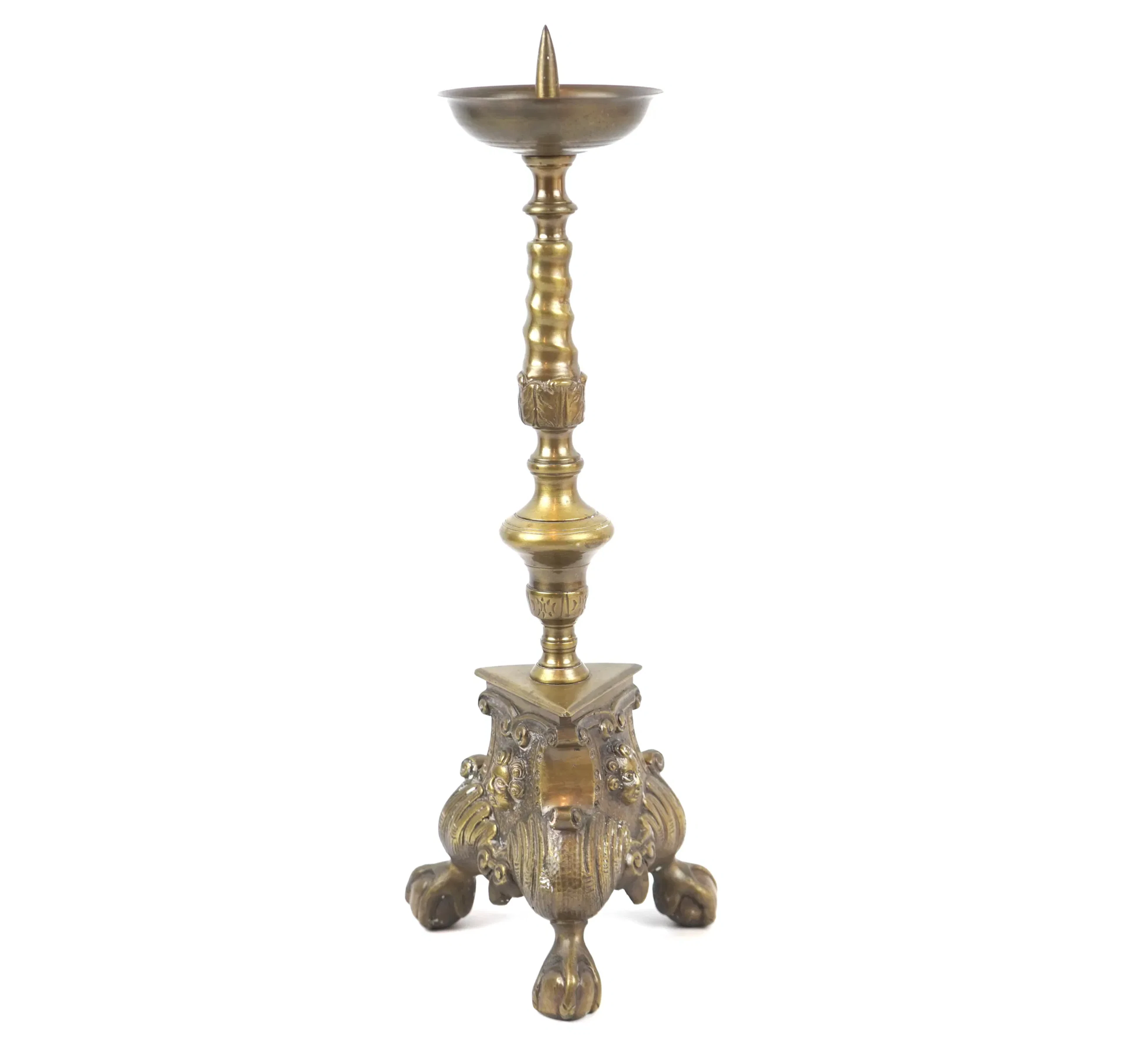 Candelabro de altar, latón, estilo barroco.