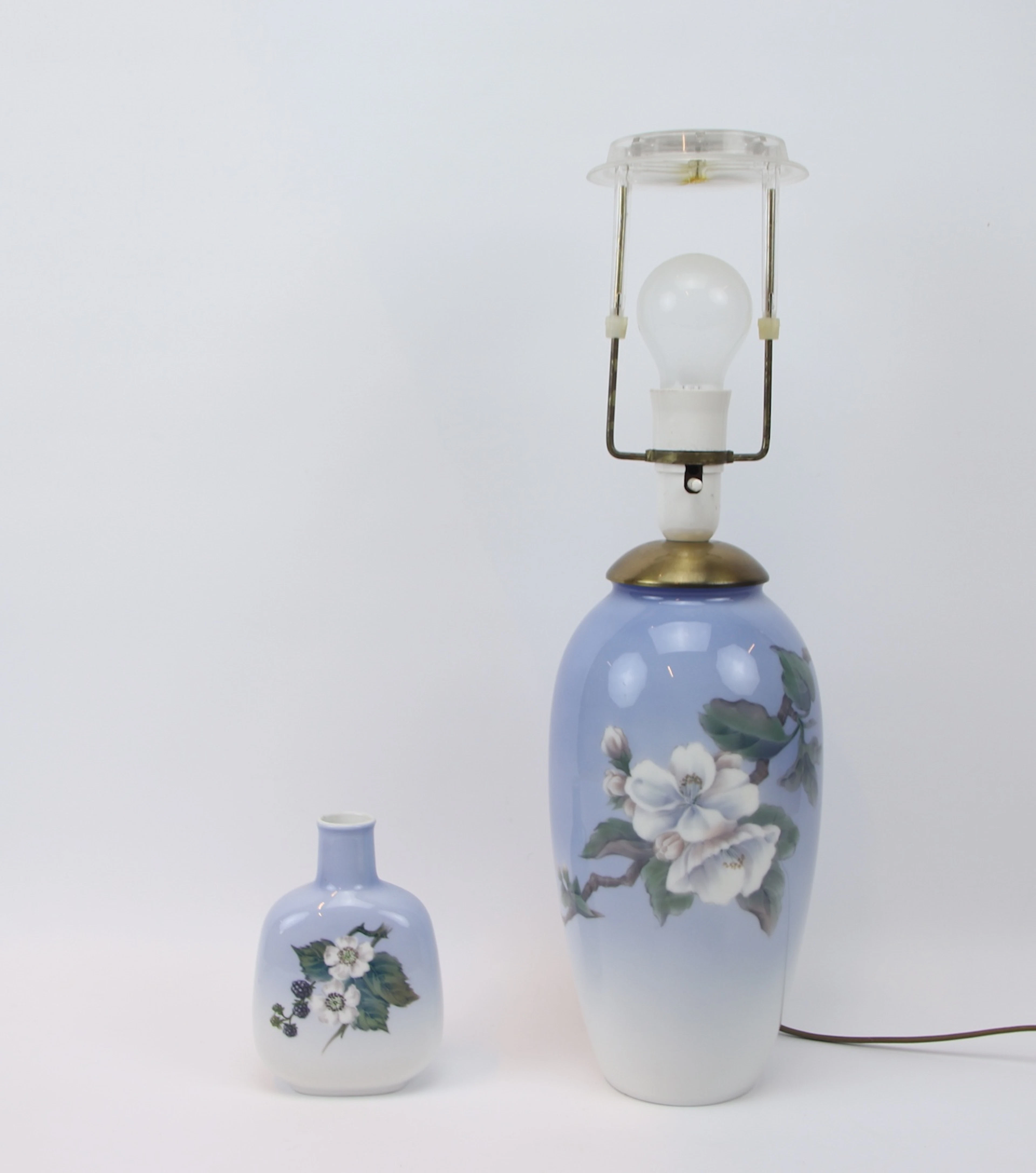 Vaso e lampada da tavolo, porcellana, Royal Copenhagen.