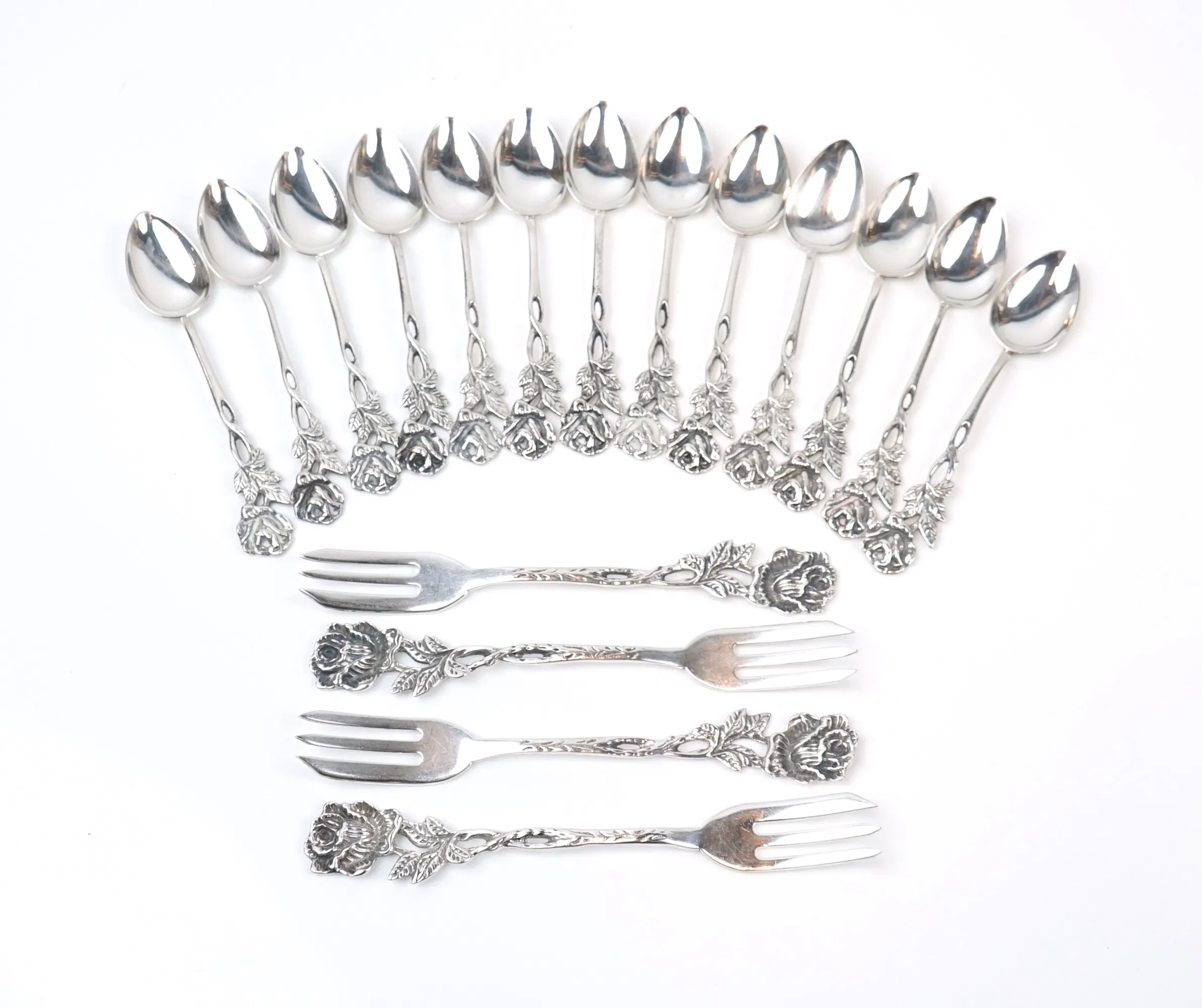 Cake forks and coffee spoons, 17 pieces, silver 830, ''The Rose''.