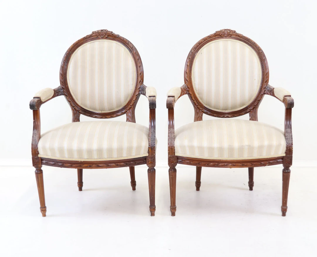 Sillones, un par, madera/textil, estilo gustaviano.