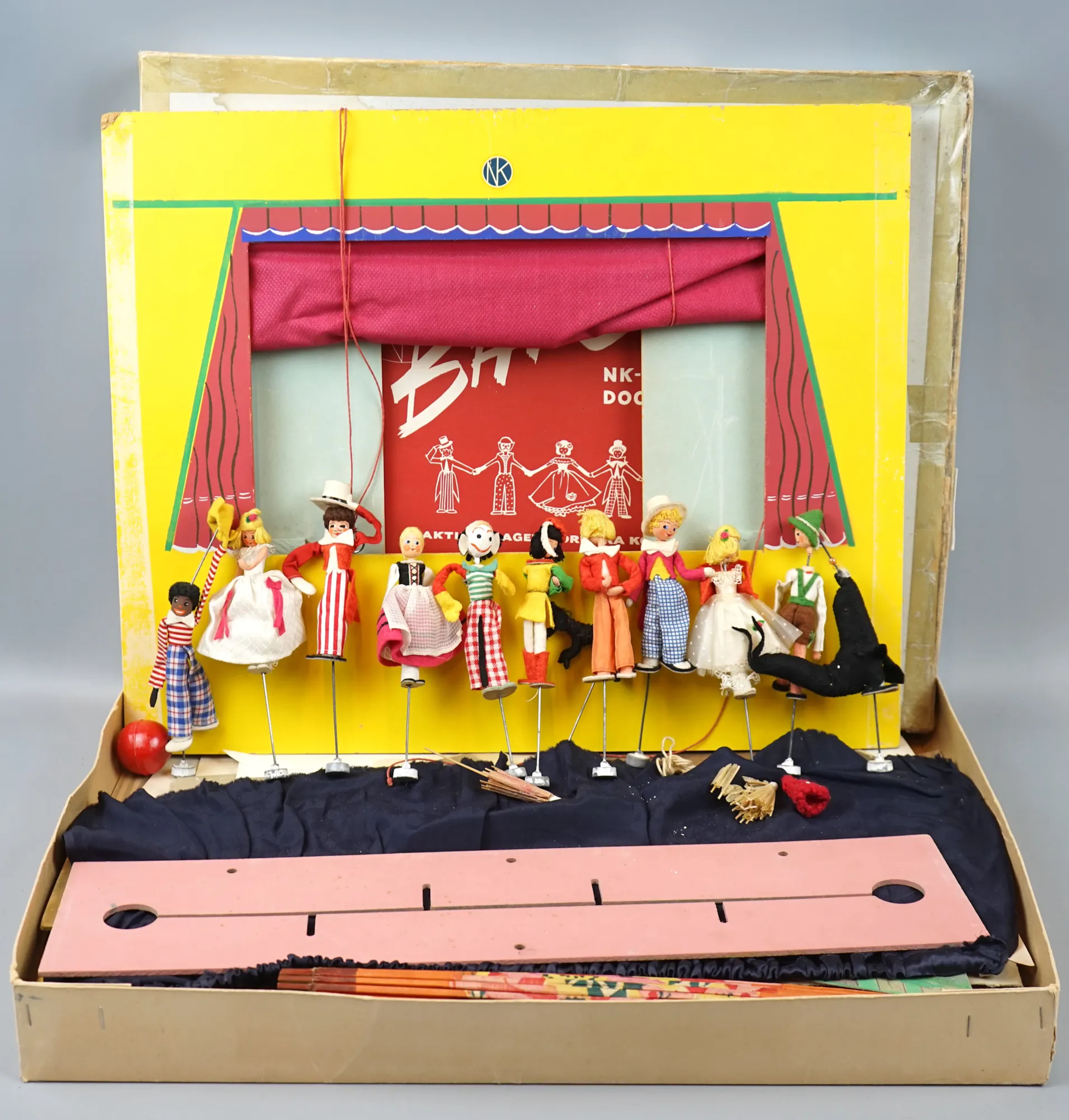 Puppentheater mit 12 Puppen, Nordiska Kompaniet, Baps.