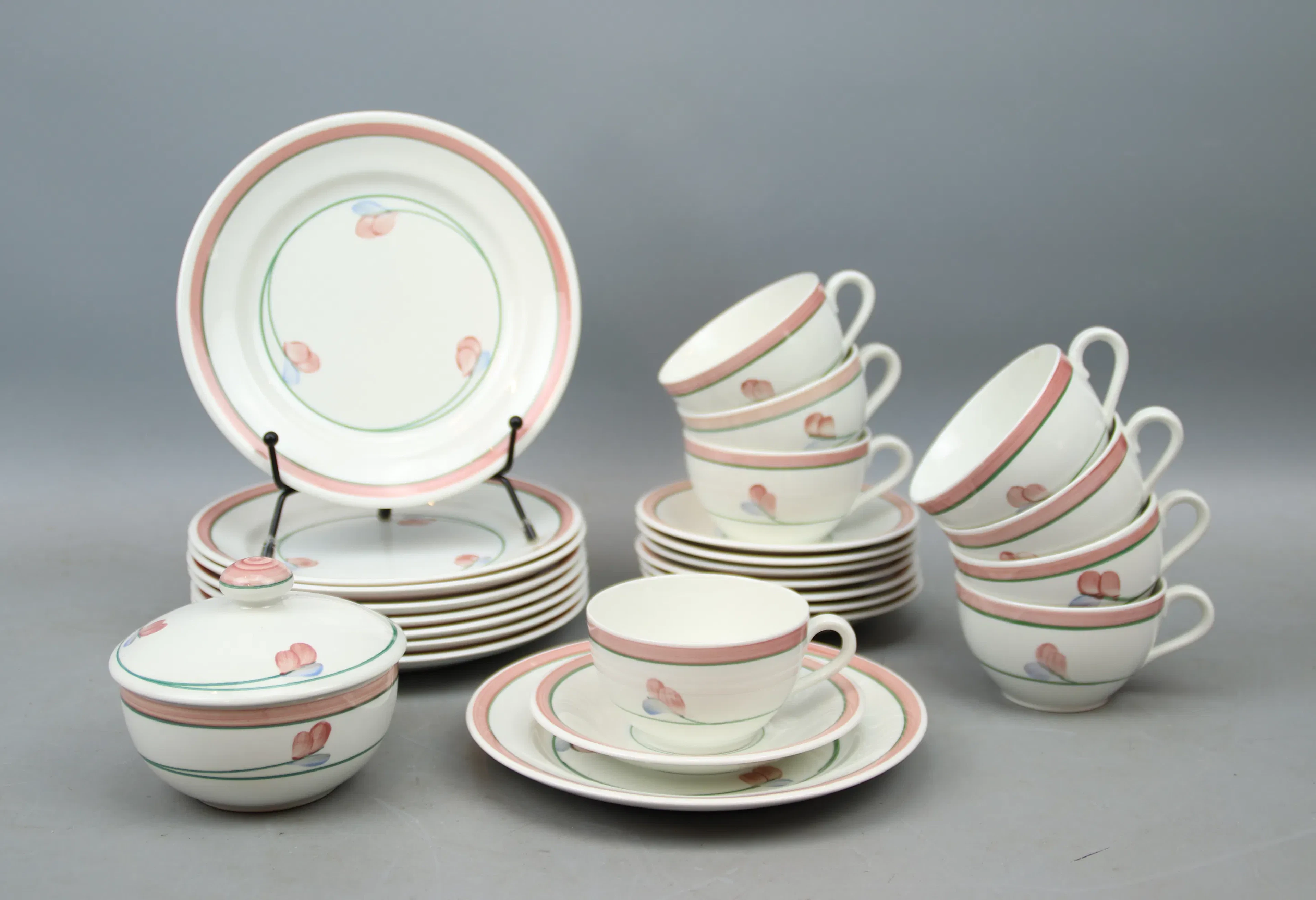 Jackie Lynd, an 18-piece porcelain coffee set, "Jenny", Rörstrand.