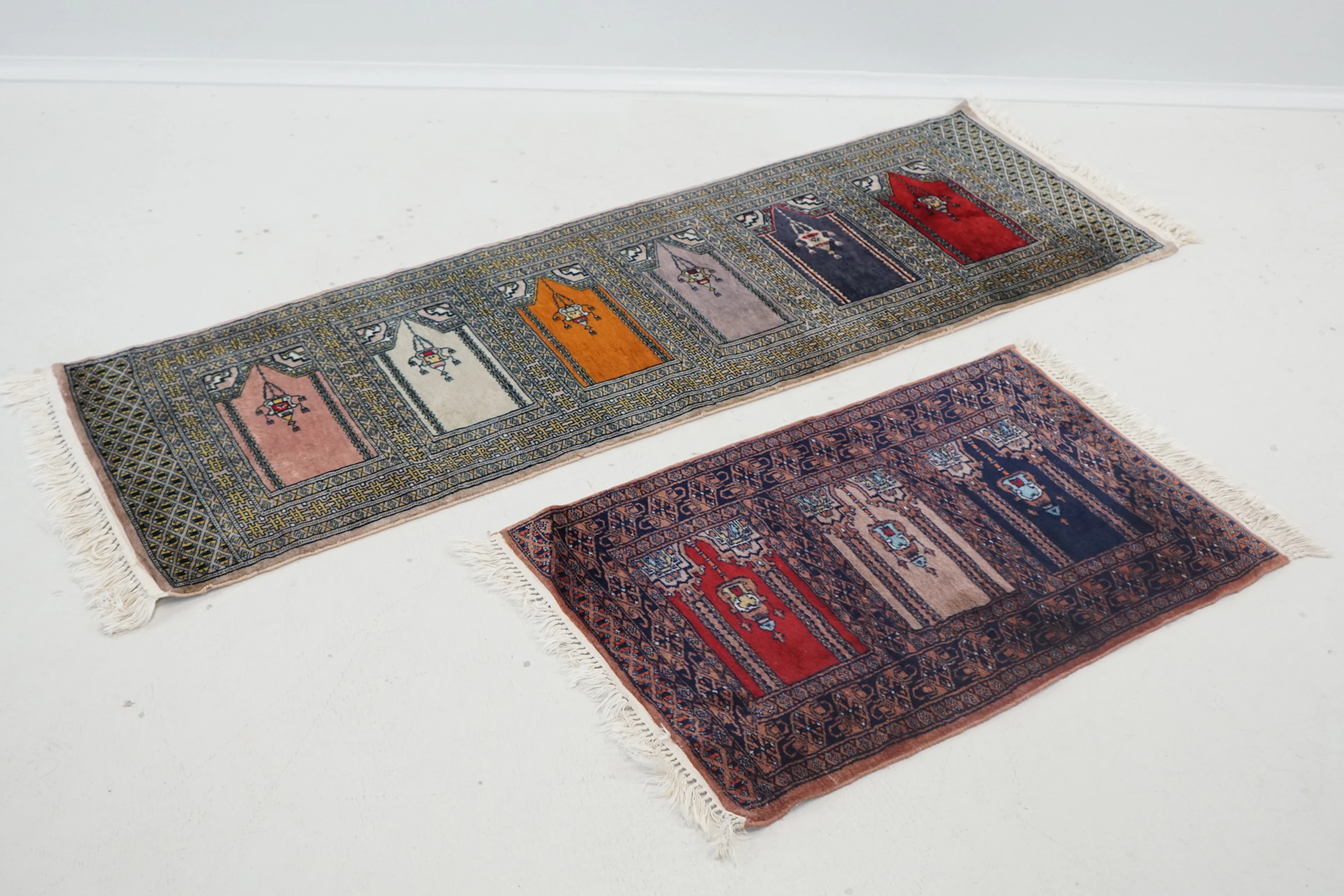 Teppiche, 2 Stück, Pakistan, handgeknüpft, Wolle.