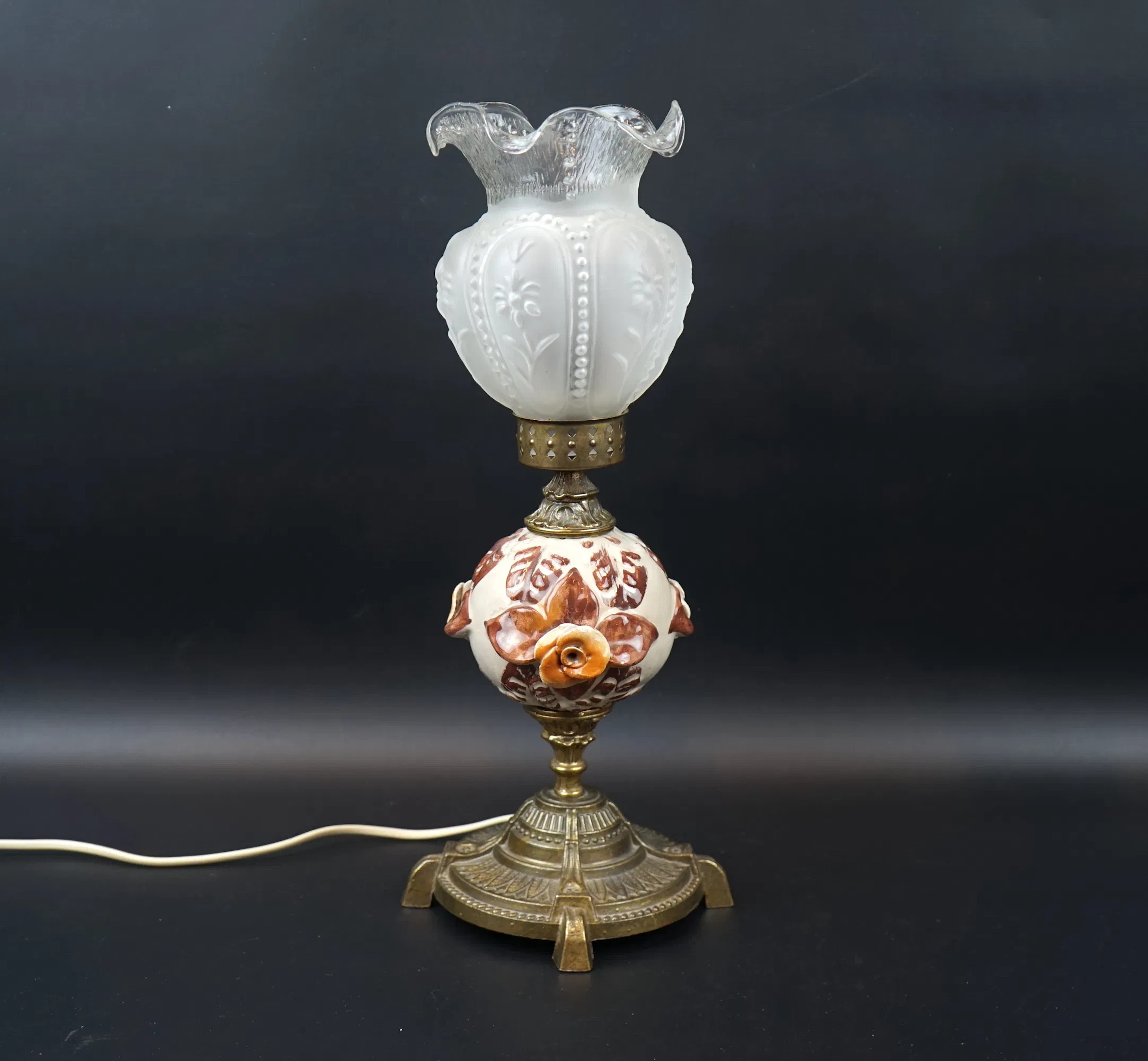 Kerosene lamp, electrified, porcelain, brass.