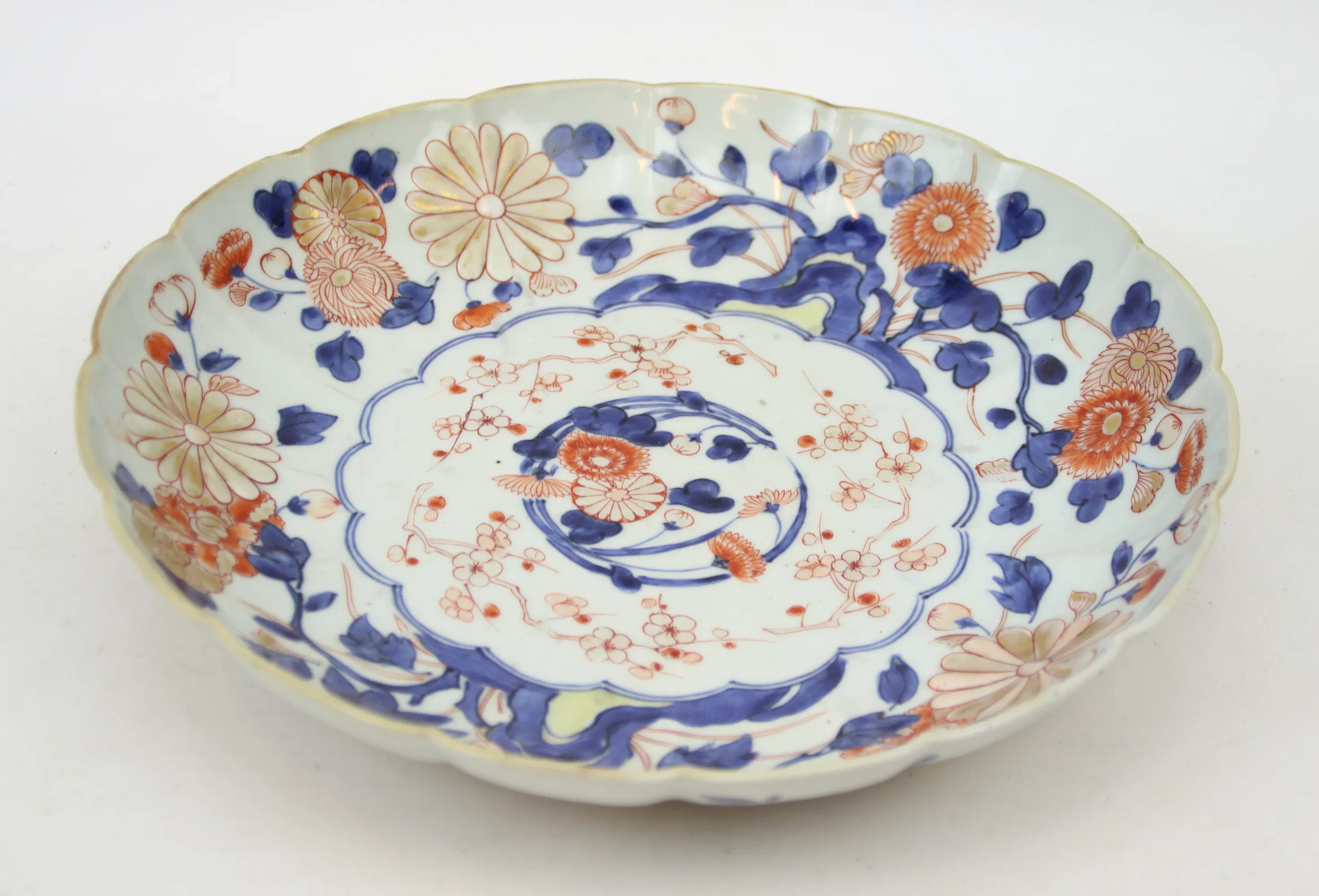 Plato, porcelana, Imari, periodo Edo (1603-1868), Japón.