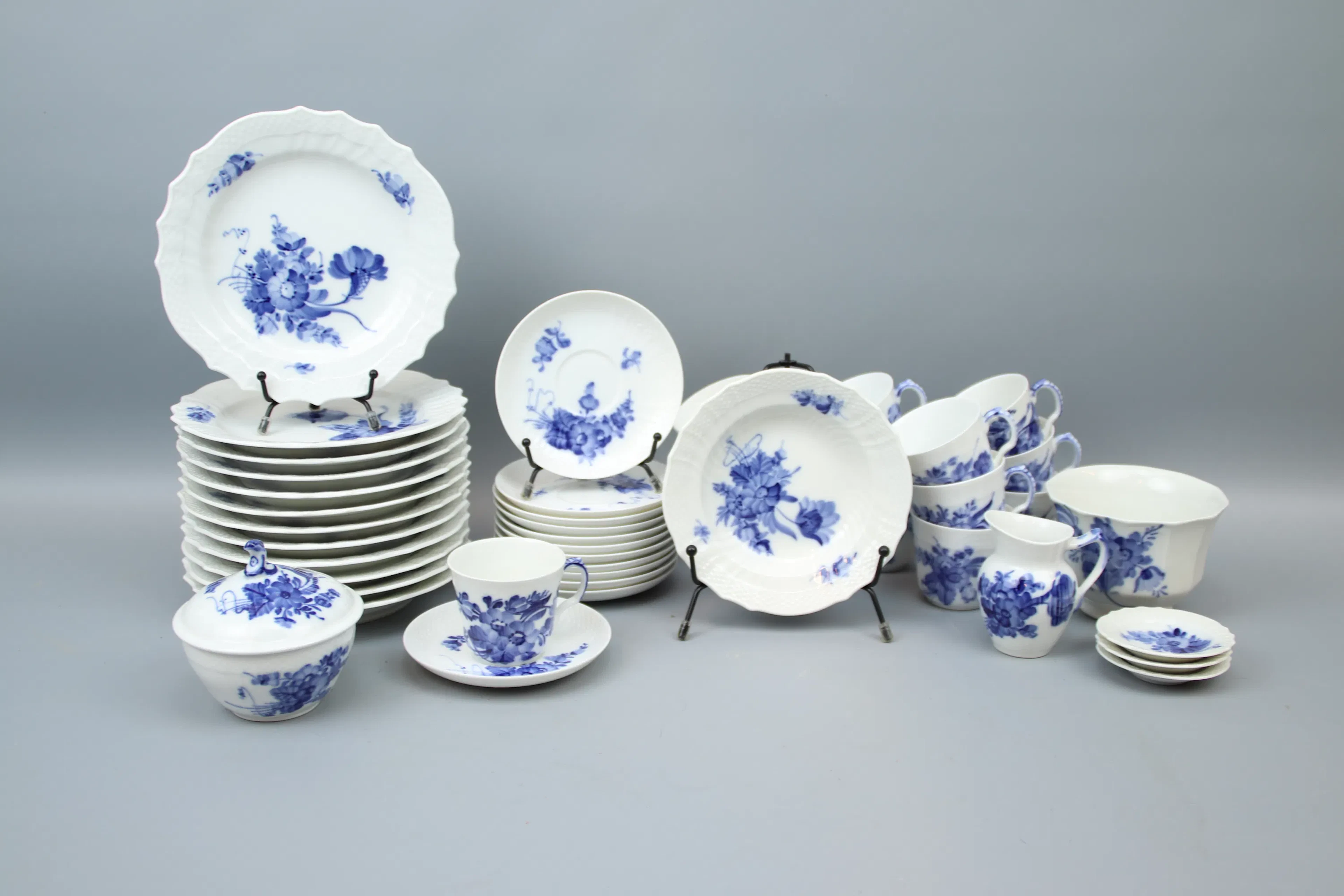 Juego de café, 31 piezas, porcelana, Flor Azul, Royal Copenhague.