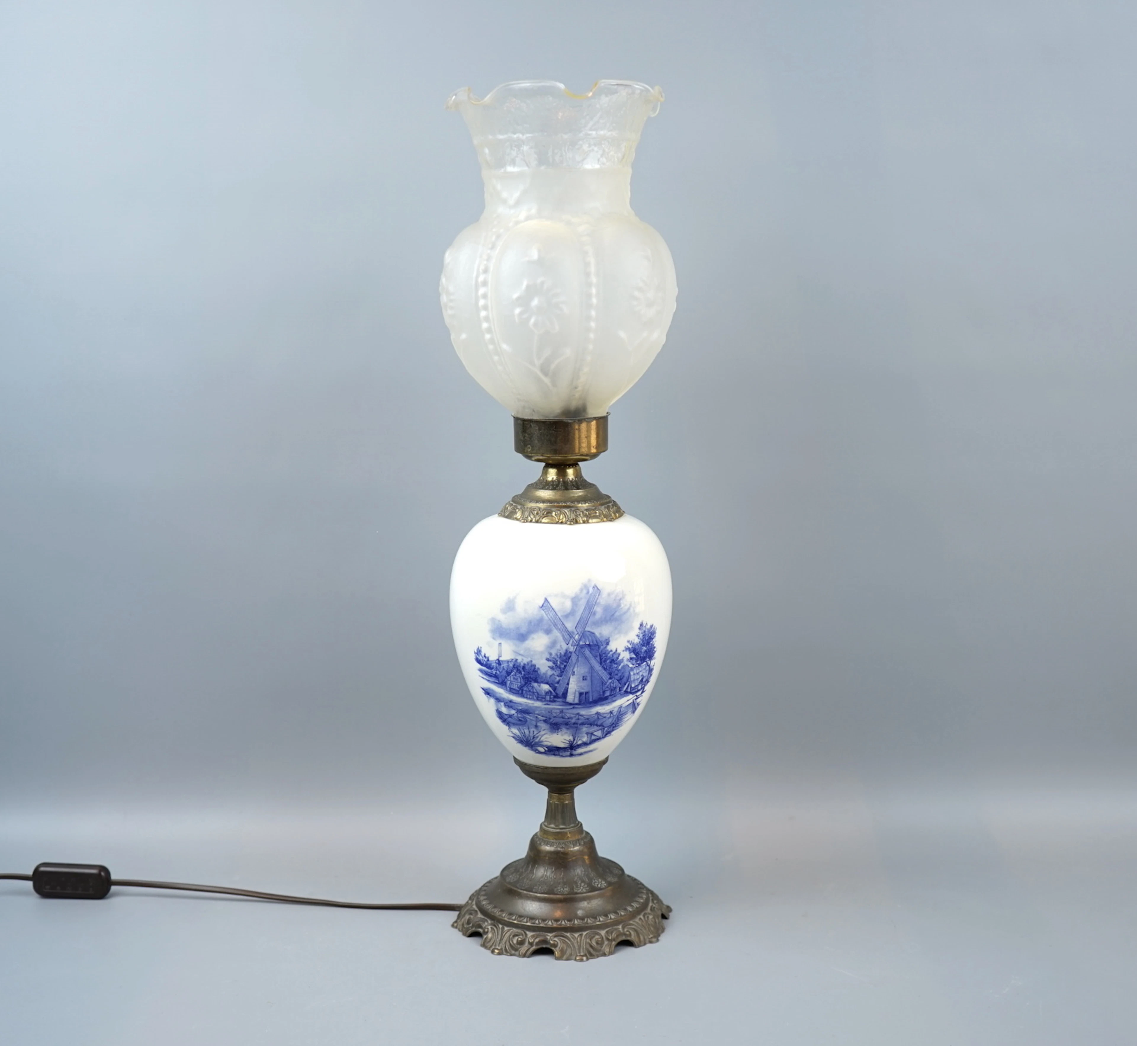 Tischlampe, Glas/Porzellan.