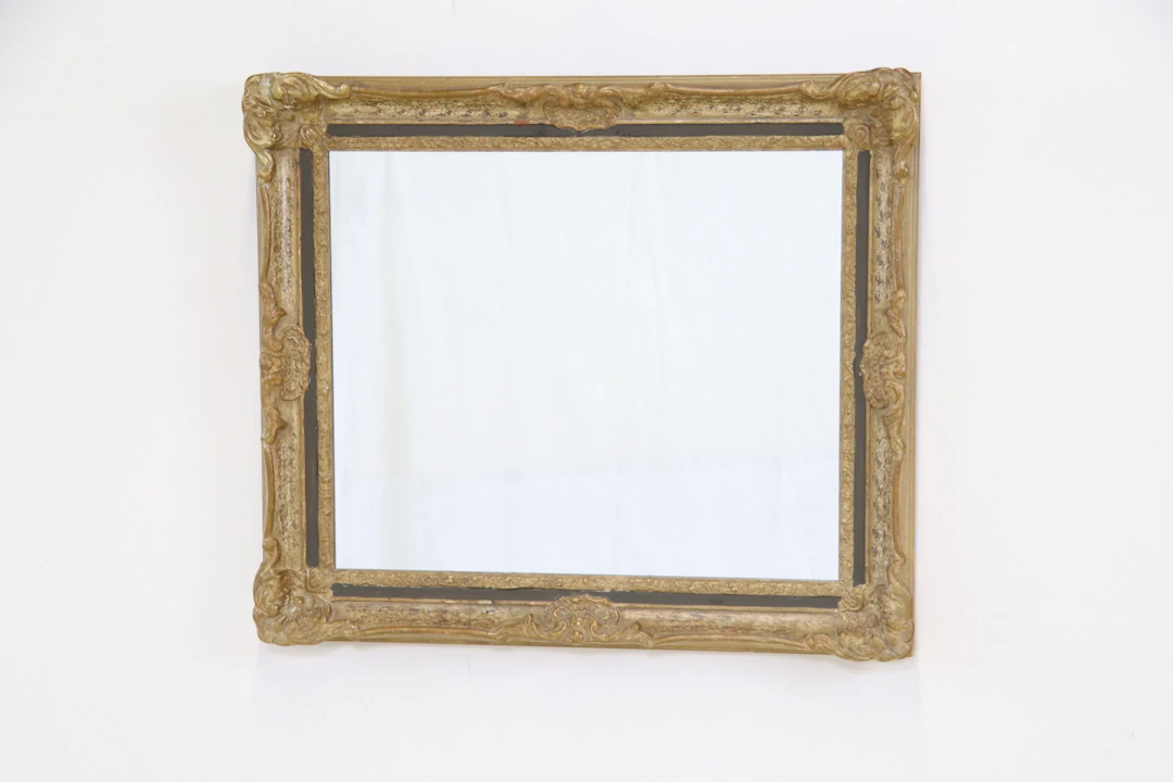 Mirror, gilded frame.