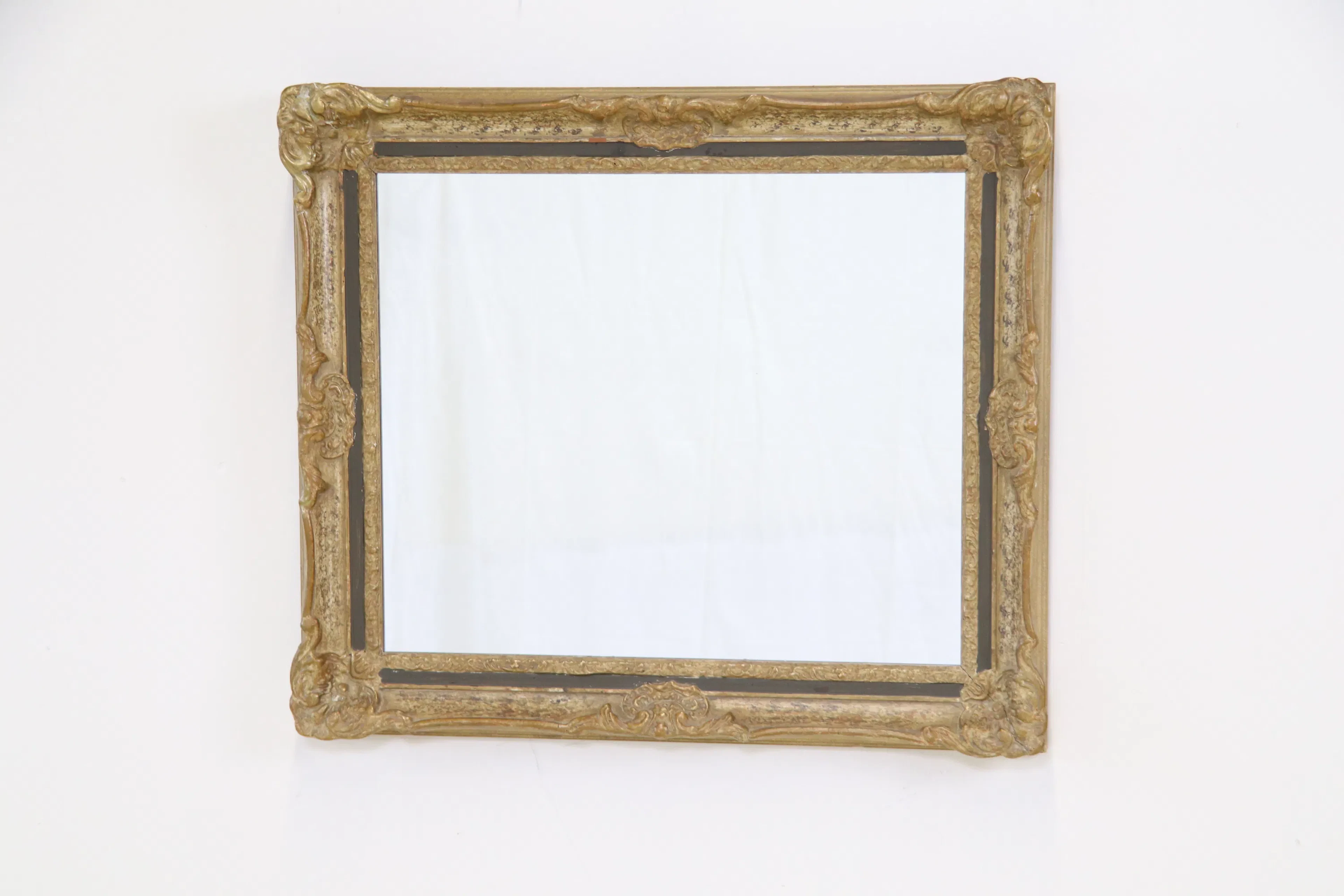 Mirror, gilded frame.