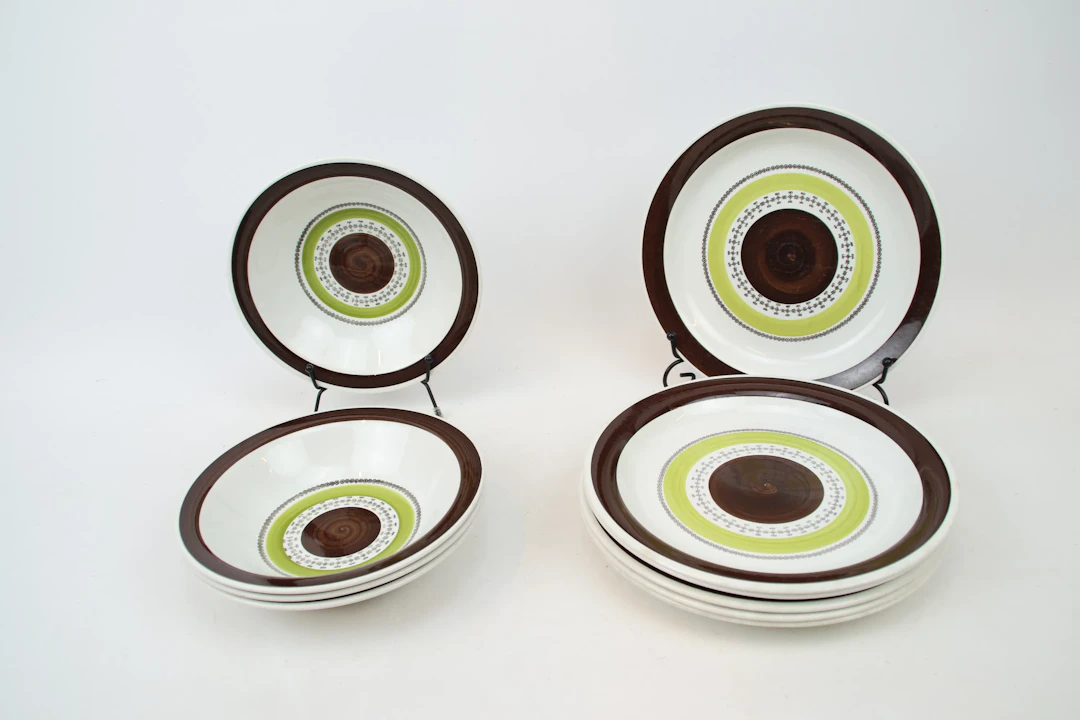 Hertha Bengtson, deep plates and plates, 4+6 pcs, flint ware