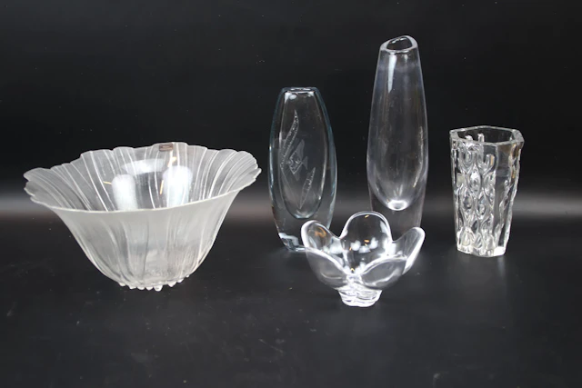 Objetos de cristal, 5 partes, incluyendo Mats Jonasson.