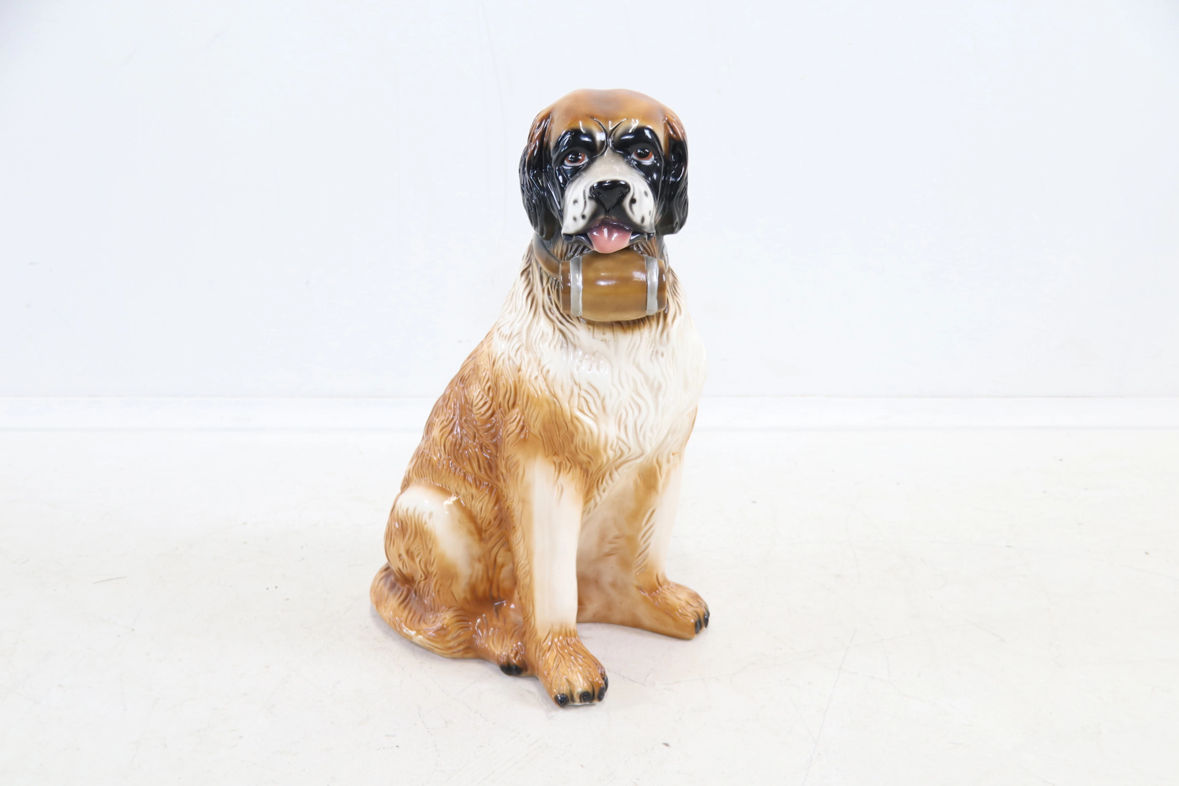 Bodenfigur, Hund, Keramik.