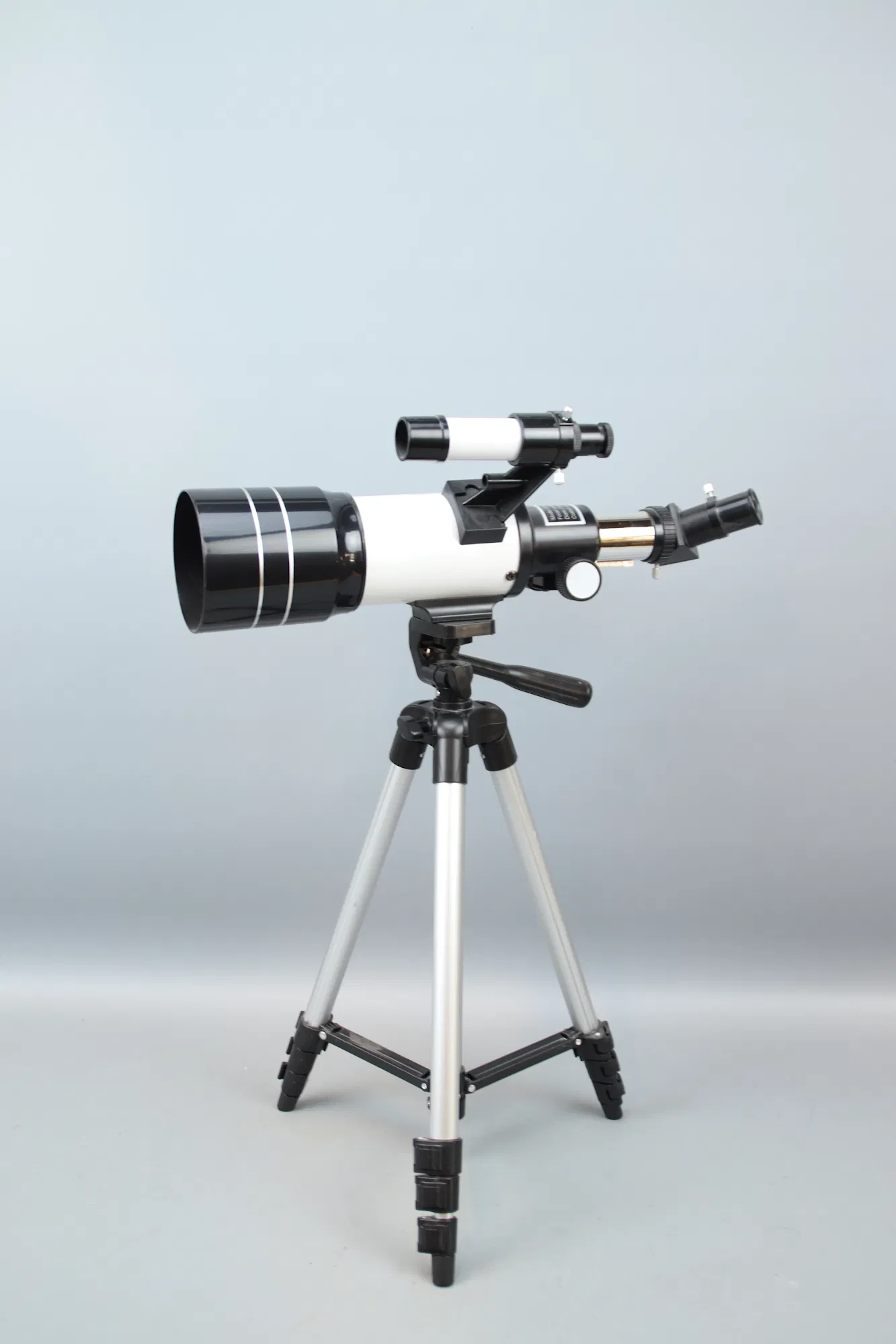 Stargazing with accessories.